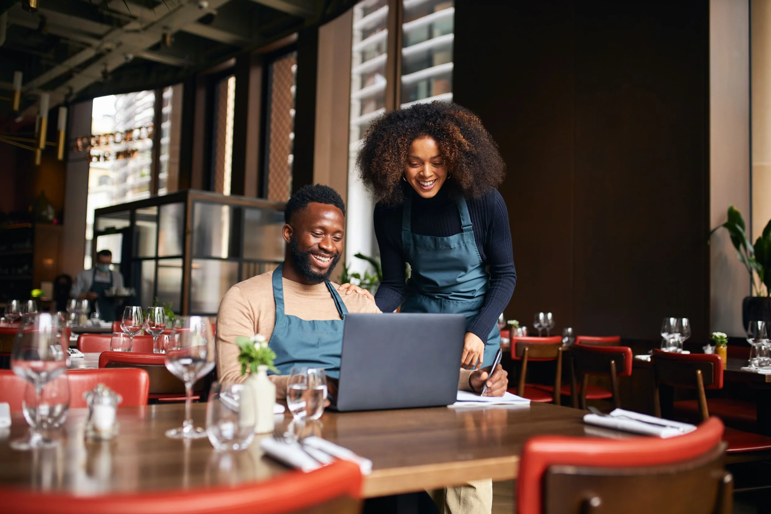 Marketing pour restaurant et commerce local à Montréal : attirer plus de clients sans exploser le budget