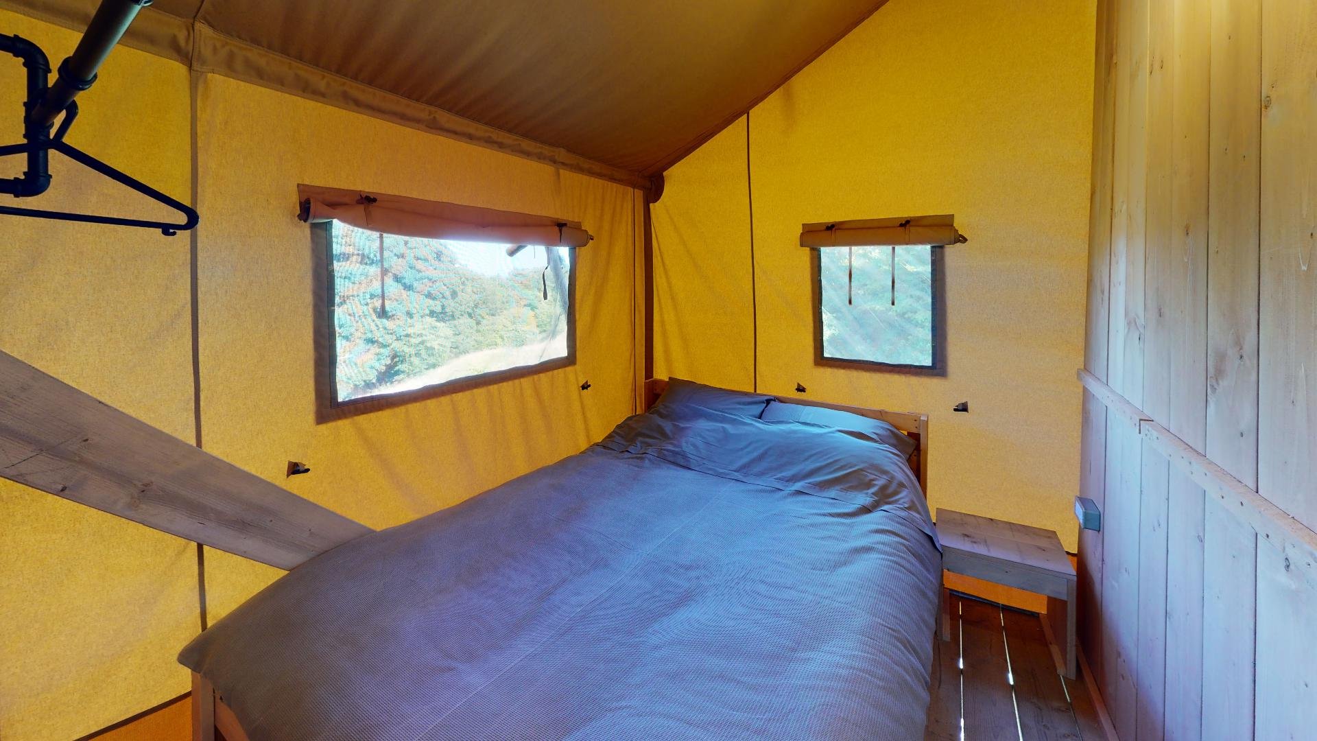 Foxhole-Den-at-Secret-Valley-Woody-1-Bedroom(1).jpg
