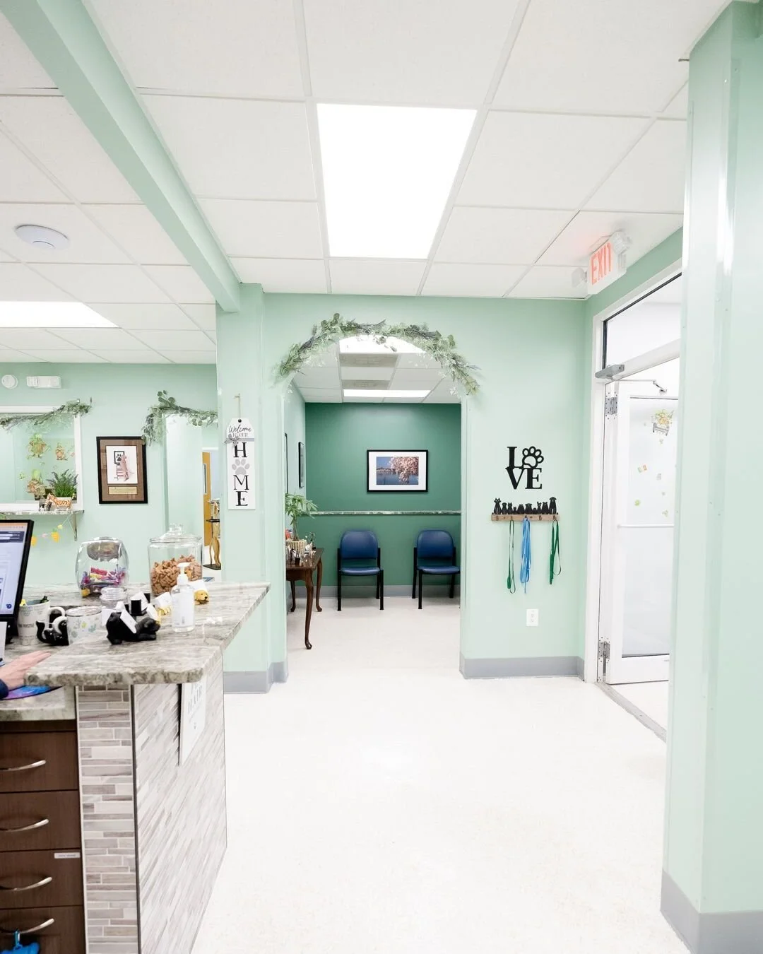 Building your dream commercial space just got easier with Landis Enterprises. Our team of experts are equipped with the skills, experience, and expertise to take on any tenant finish build-out, interior alteration, or general contracting project in t