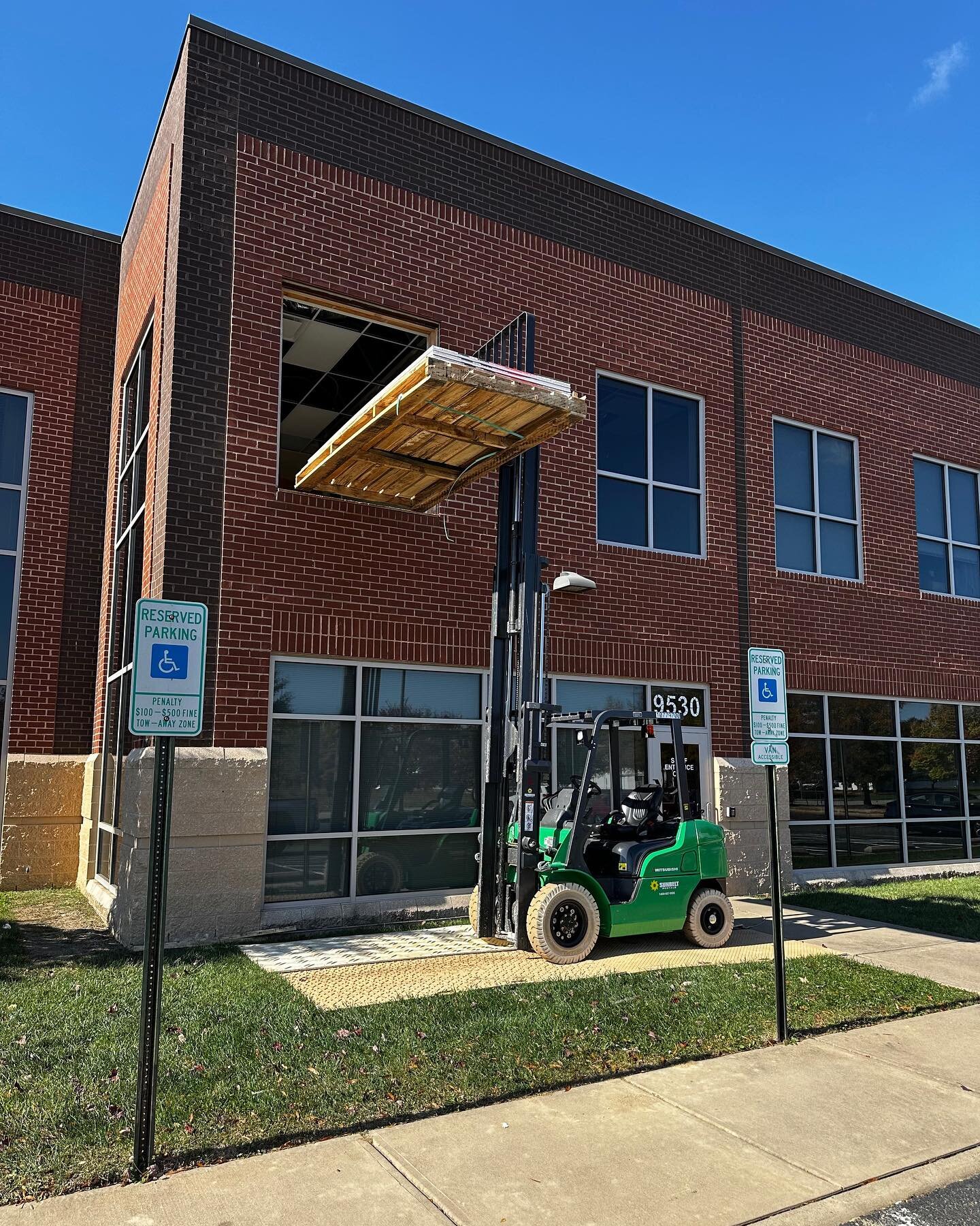 Today at Cardiology Associates in Fredericksburg, we faced the challenge of maneuvering over 5,700 lbs of lead-lined drywall panels against the blustering wind. 🌬️

With careful precision and unwavering determination, our team navigated these panels