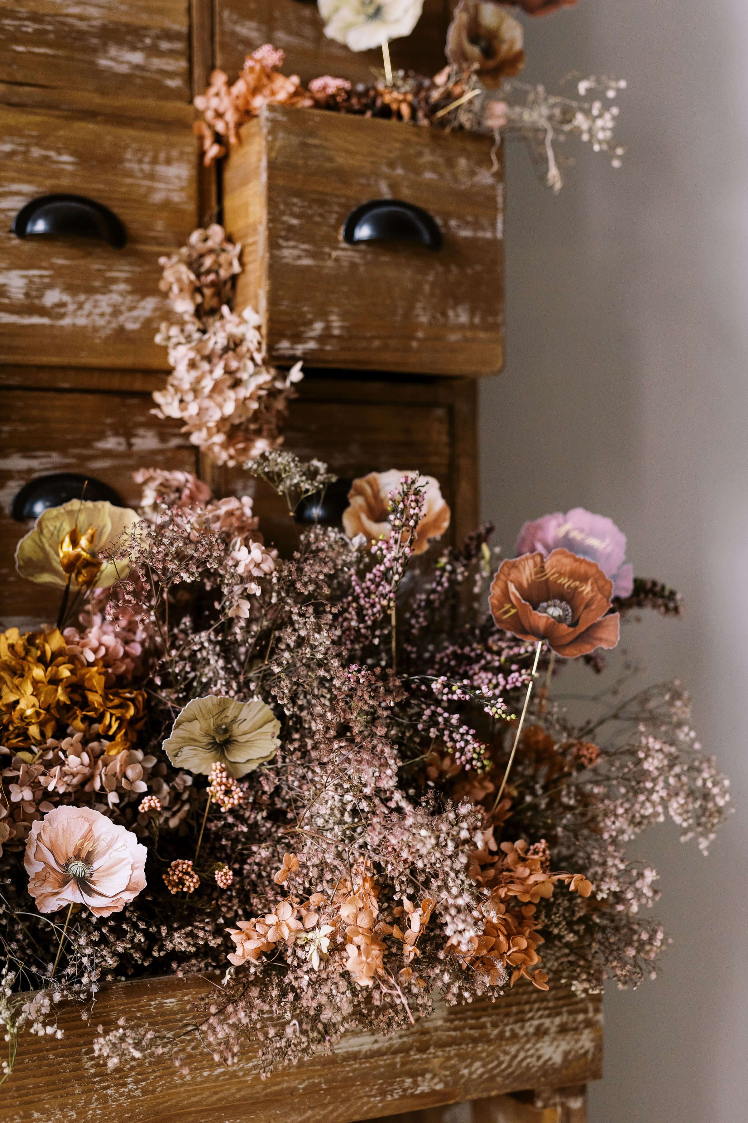 Floral and event design by Vine and Oak | Calligraphy by Maiden September, Marie Coleman-Johns