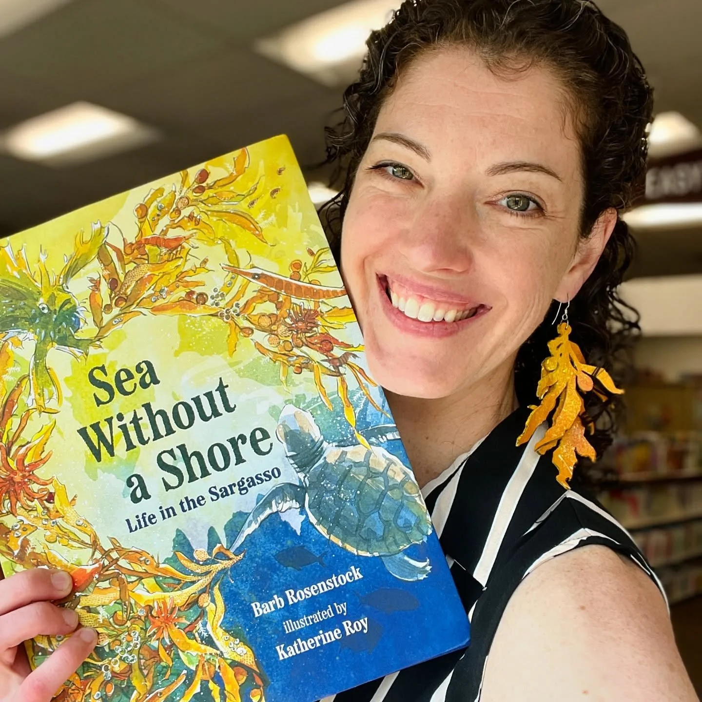 Happy book birthday to SEA WITHOUT A SHORE, my second book with Barb Rosenstock! 🥳 All the thanks to @nortonyoungreaders, @brosenstock, @stephencbarr, and @hanakslife, and for making this adventure possible. And thank YOU to our amazing readers who 