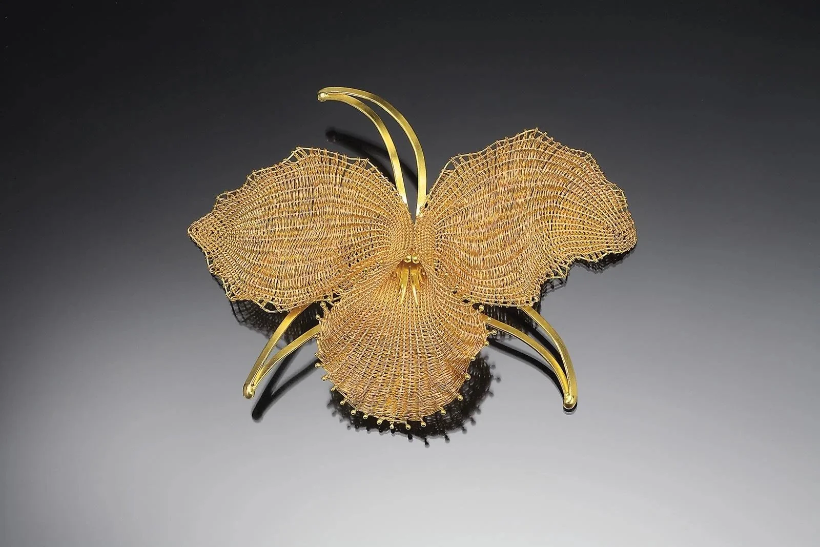 Makers Who Shaped Me: Mary Lee Hu and the Discipline of a Single Line