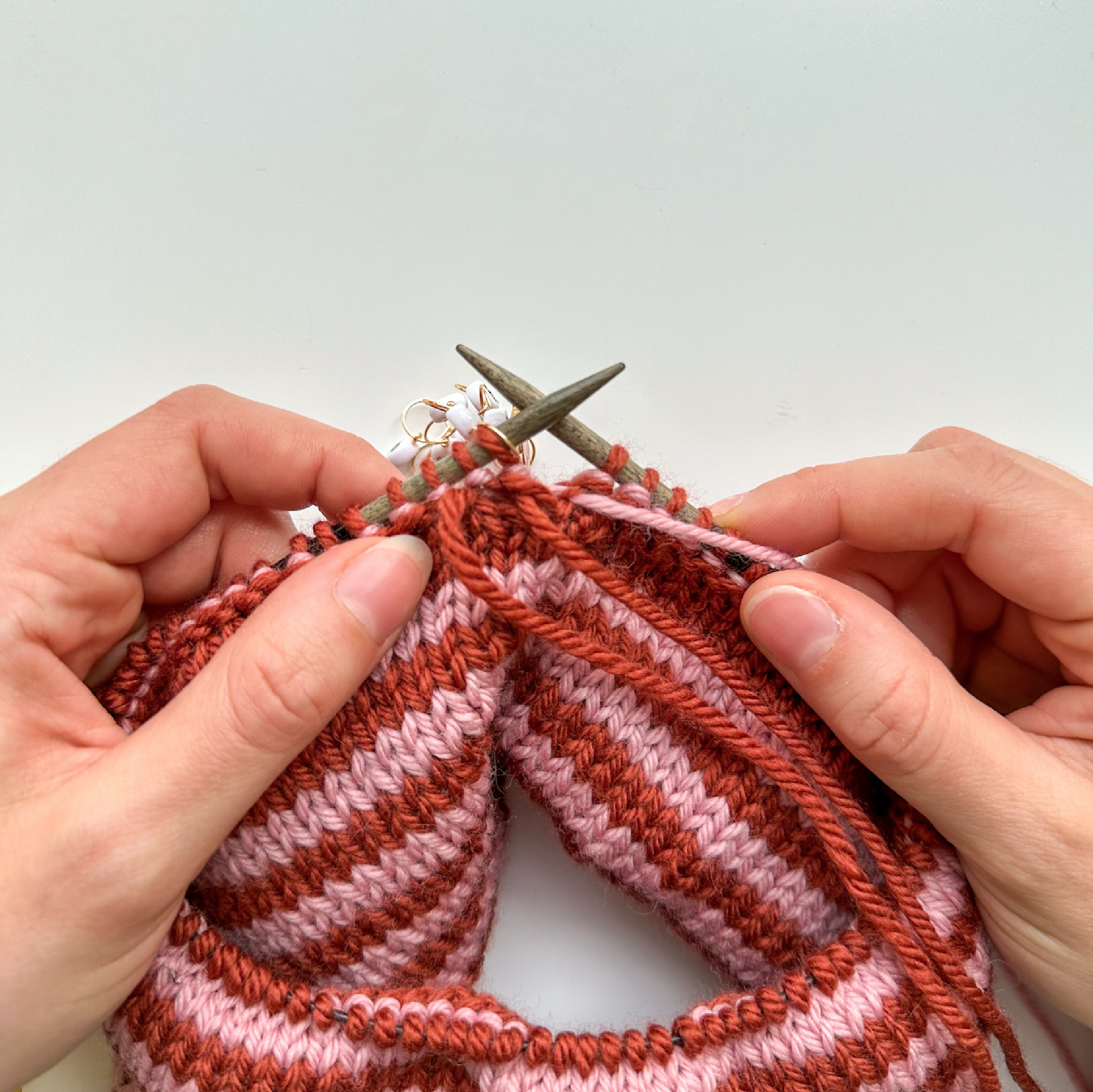 How to knit garter stitch in the round - step by step instructions