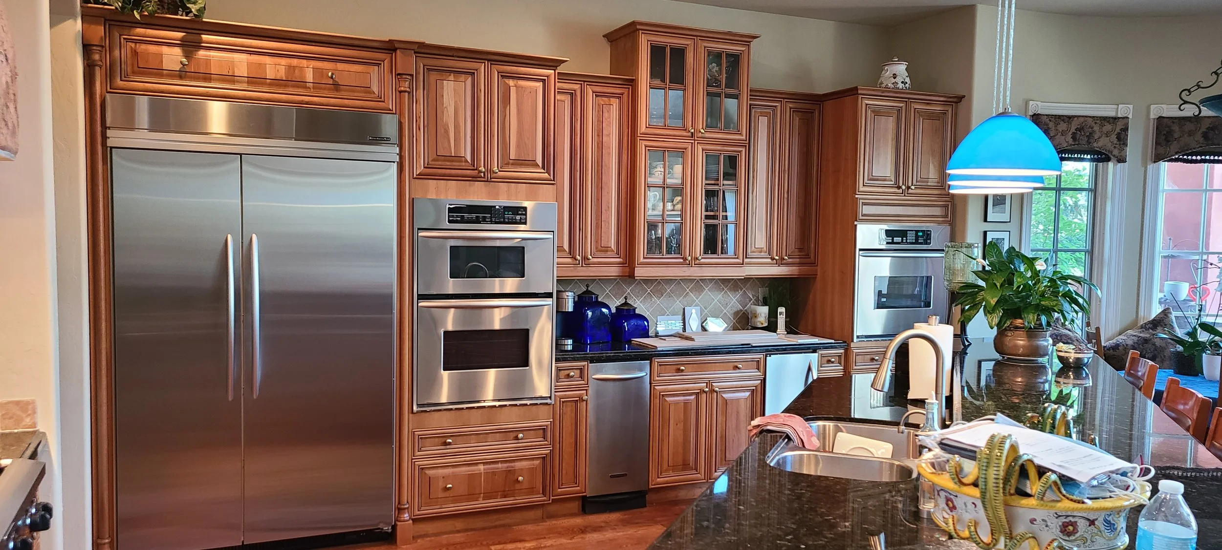 kitchen before .1.jpg