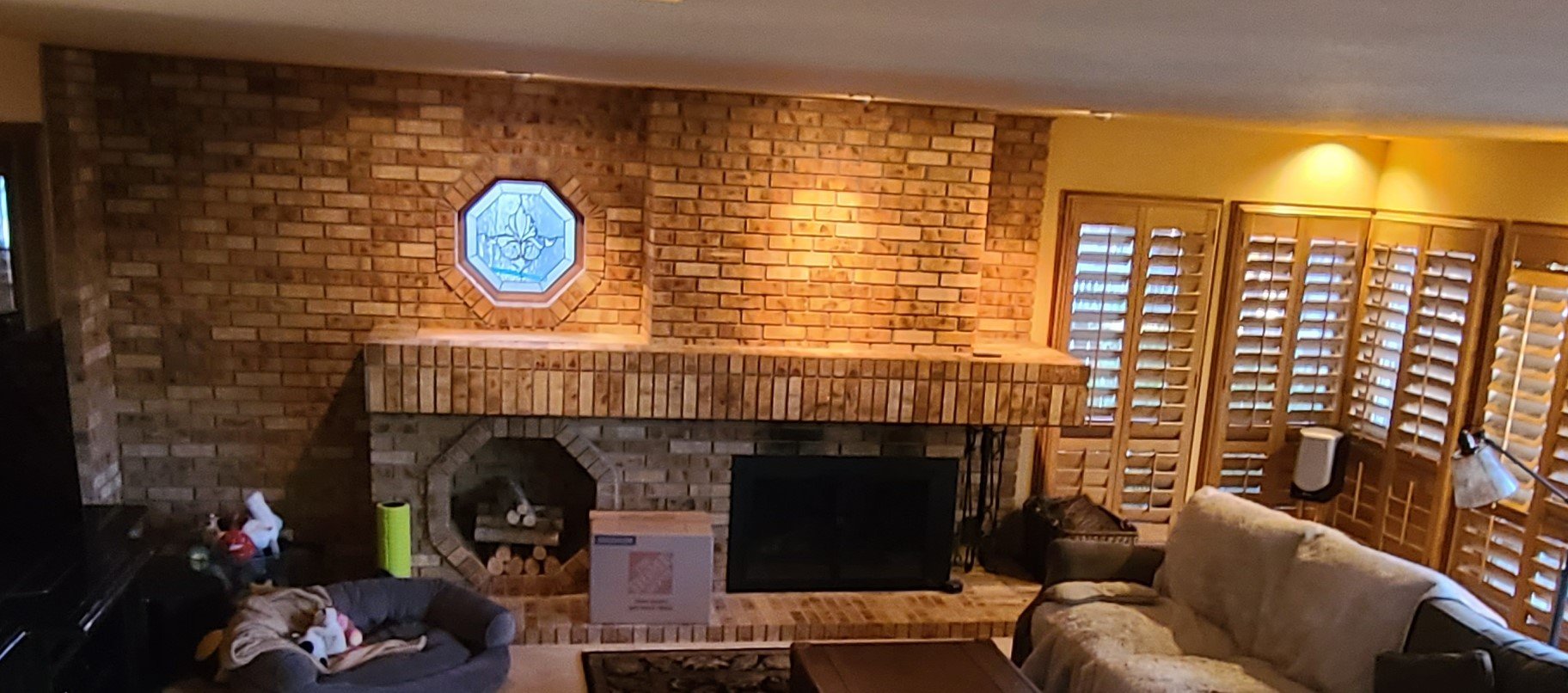 Holder fireplace before .jpg