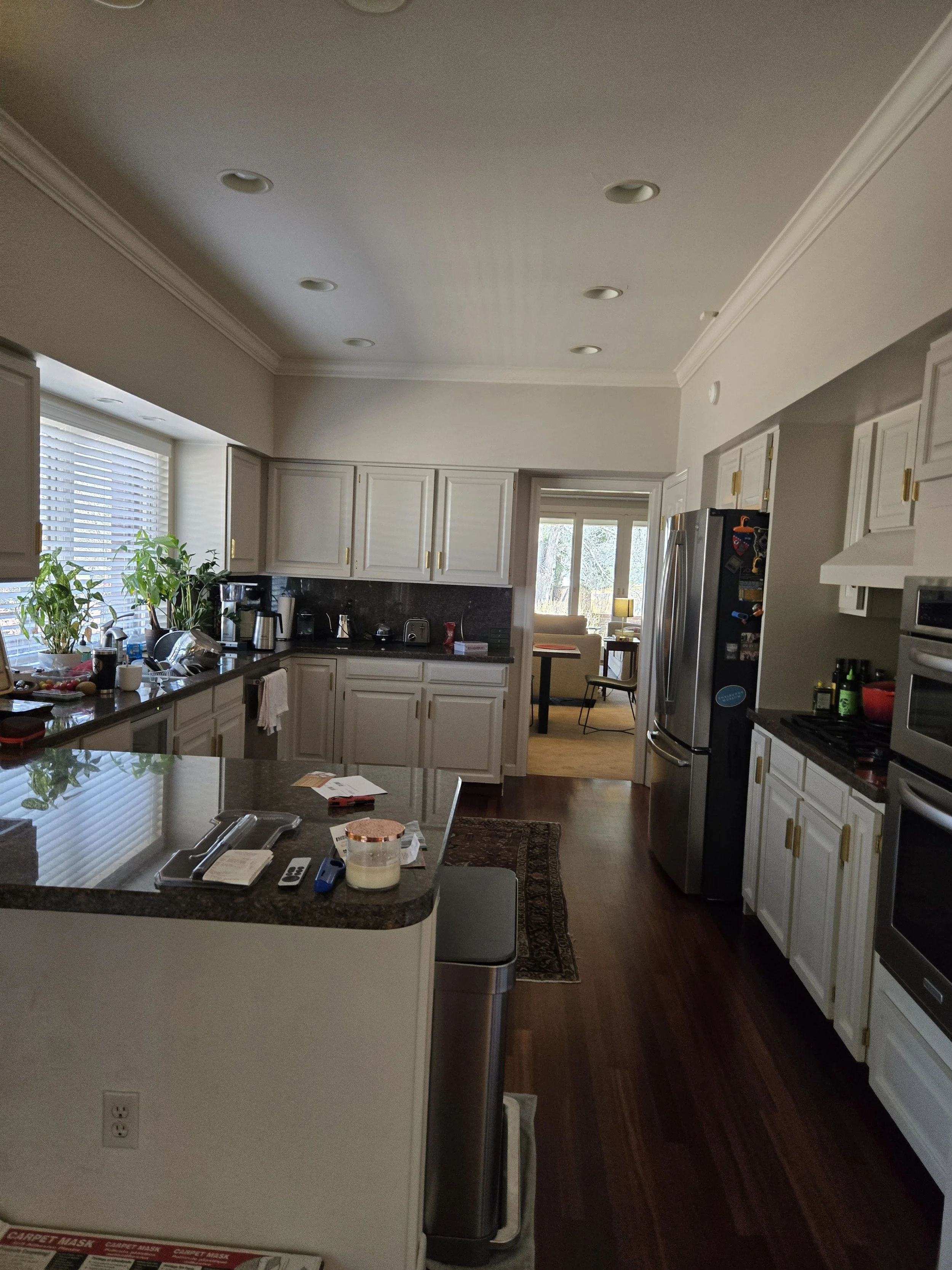 2800 University old kitchen.jpg