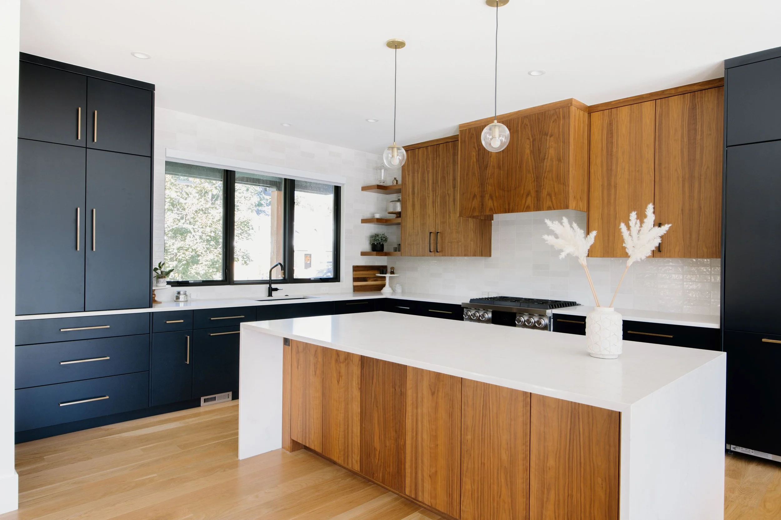 2410 Q kitchen 50%.jpg