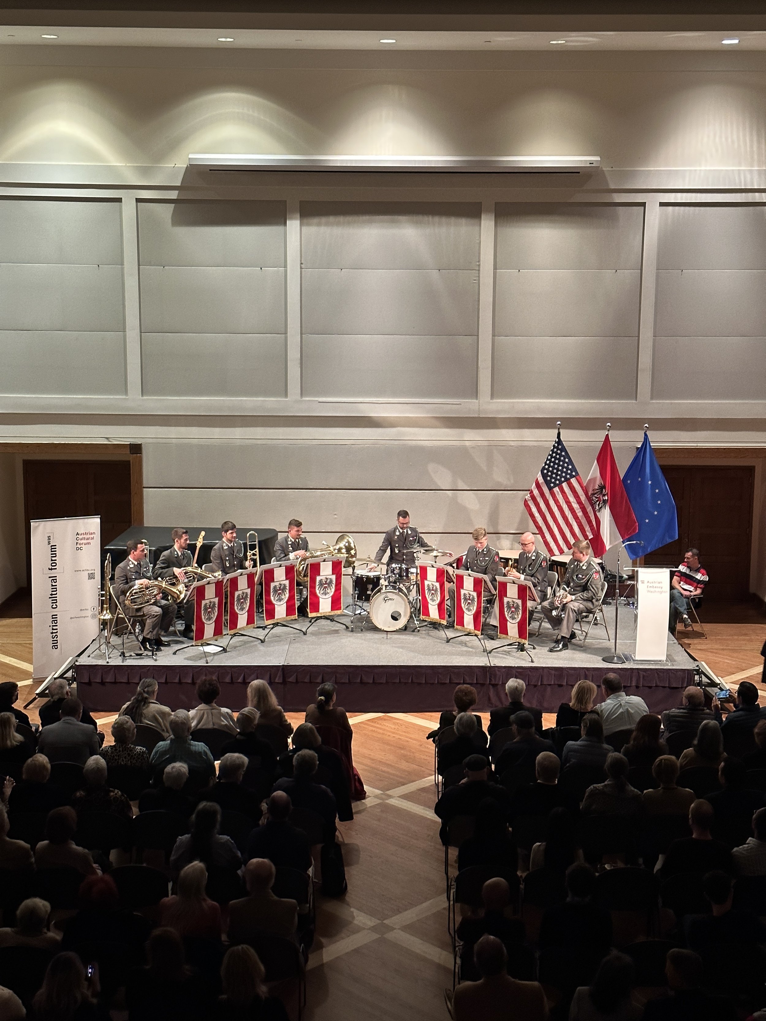 ENSEMBLE OF THE TYROLEAN MILITARY BAND (Militärmusik Tirol)