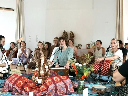 Kirtan Mantra Mitsingkonzert (mit Maya und Marco) ABGESAGT