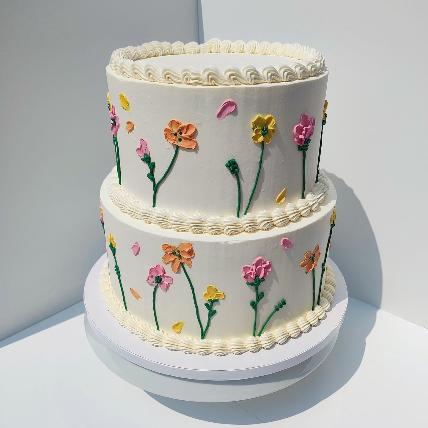 little wildflower baby shower cake 🌷🪻🌻