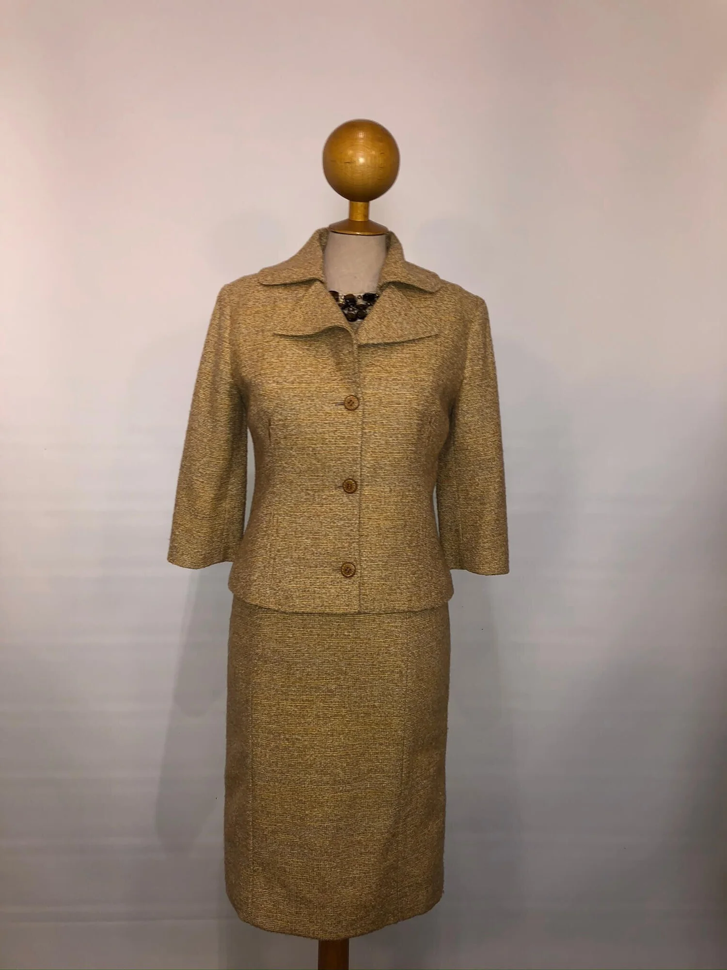 carolina herrera brown dress Brown Paisley Printed Maxi Dress  Vintage Charm & Timeless Appeal