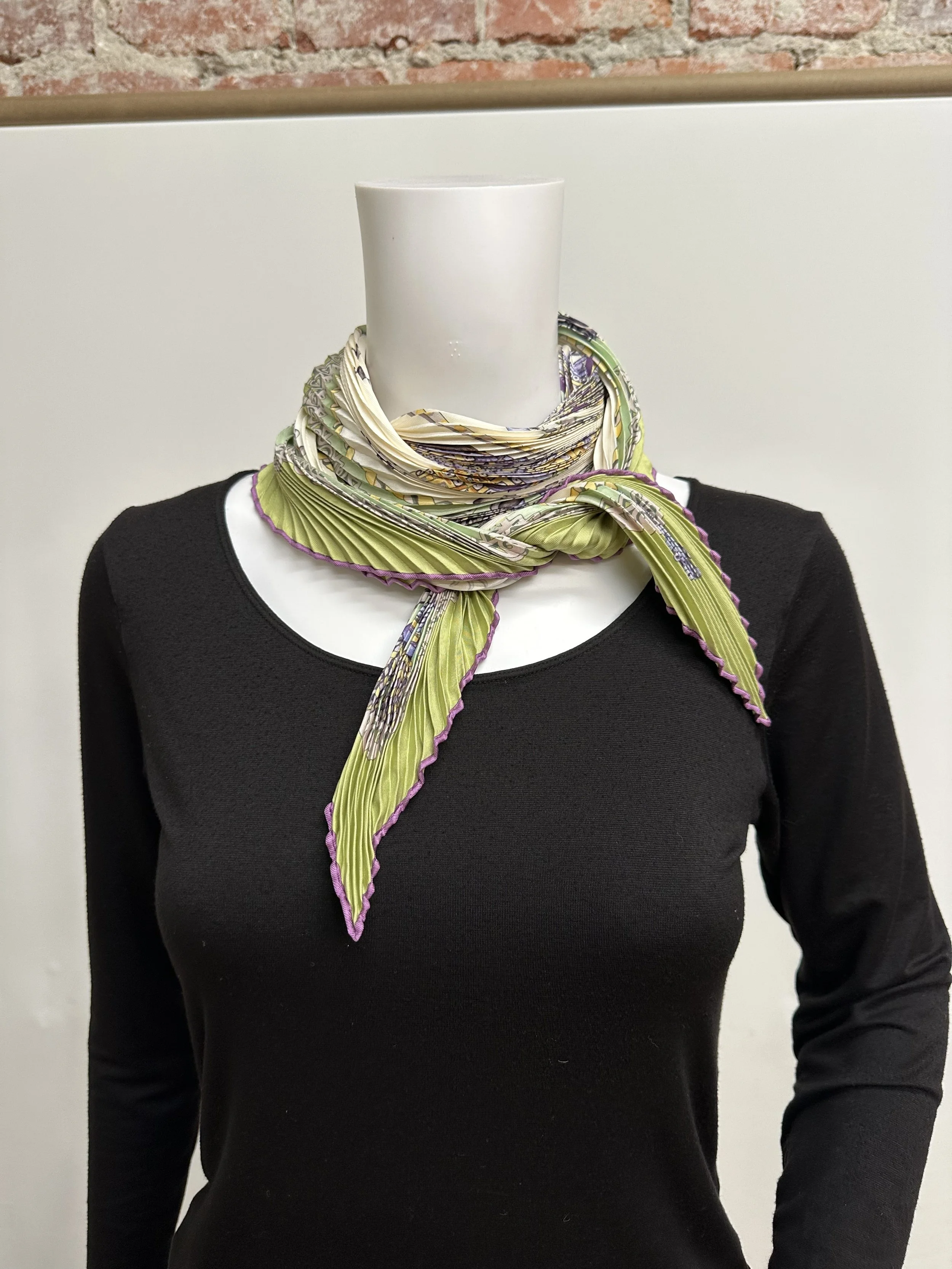Hermes Pisse Pleated Paperoles Scarf