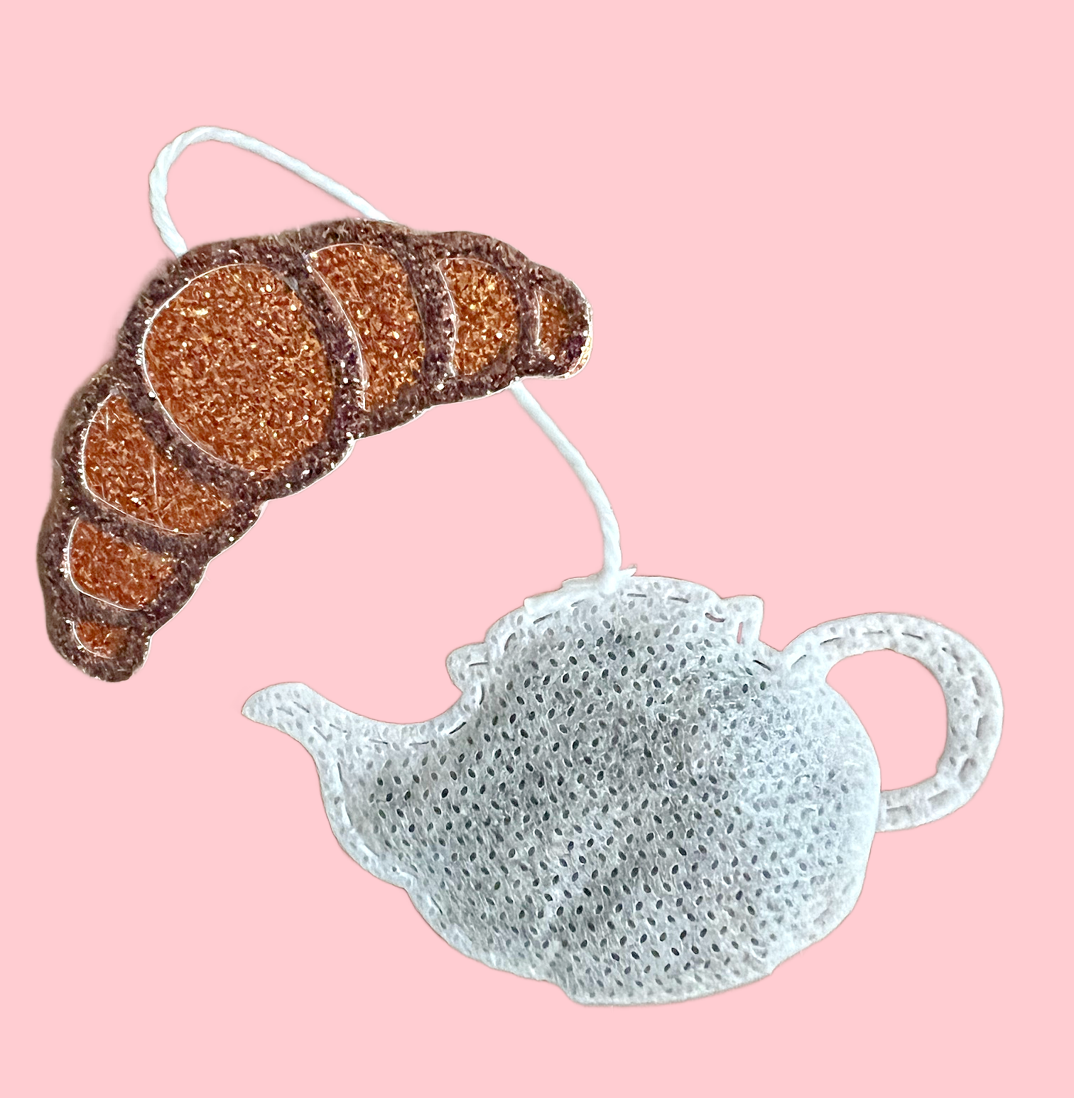 tea heritage teapot croissant tea bag alone .png