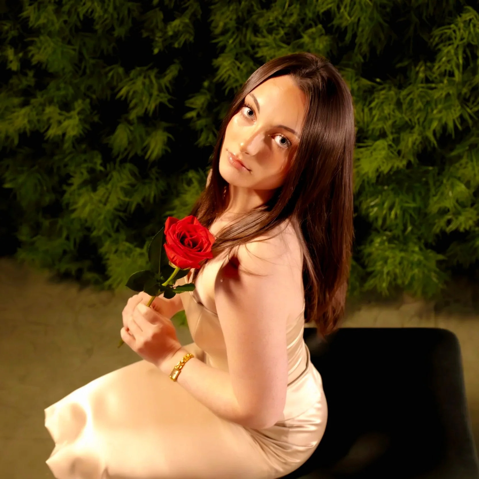 AVA ZINNA, DIRECTOR OF WRITING