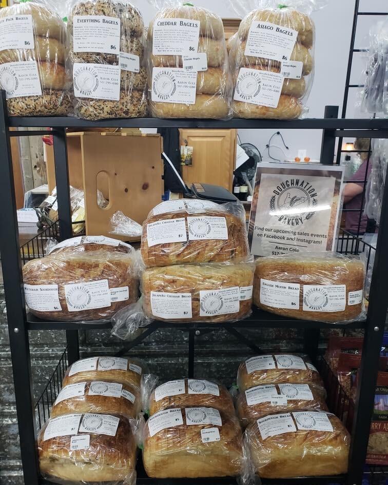 Thank you to those that came out to Vito's Espresso today. Sold out of bread! (Still a few bagels left)
For those looking for bread in the area, please head to:
Groveland Market LLC
Trail Head Coffee Shop
Fortress Cafe
