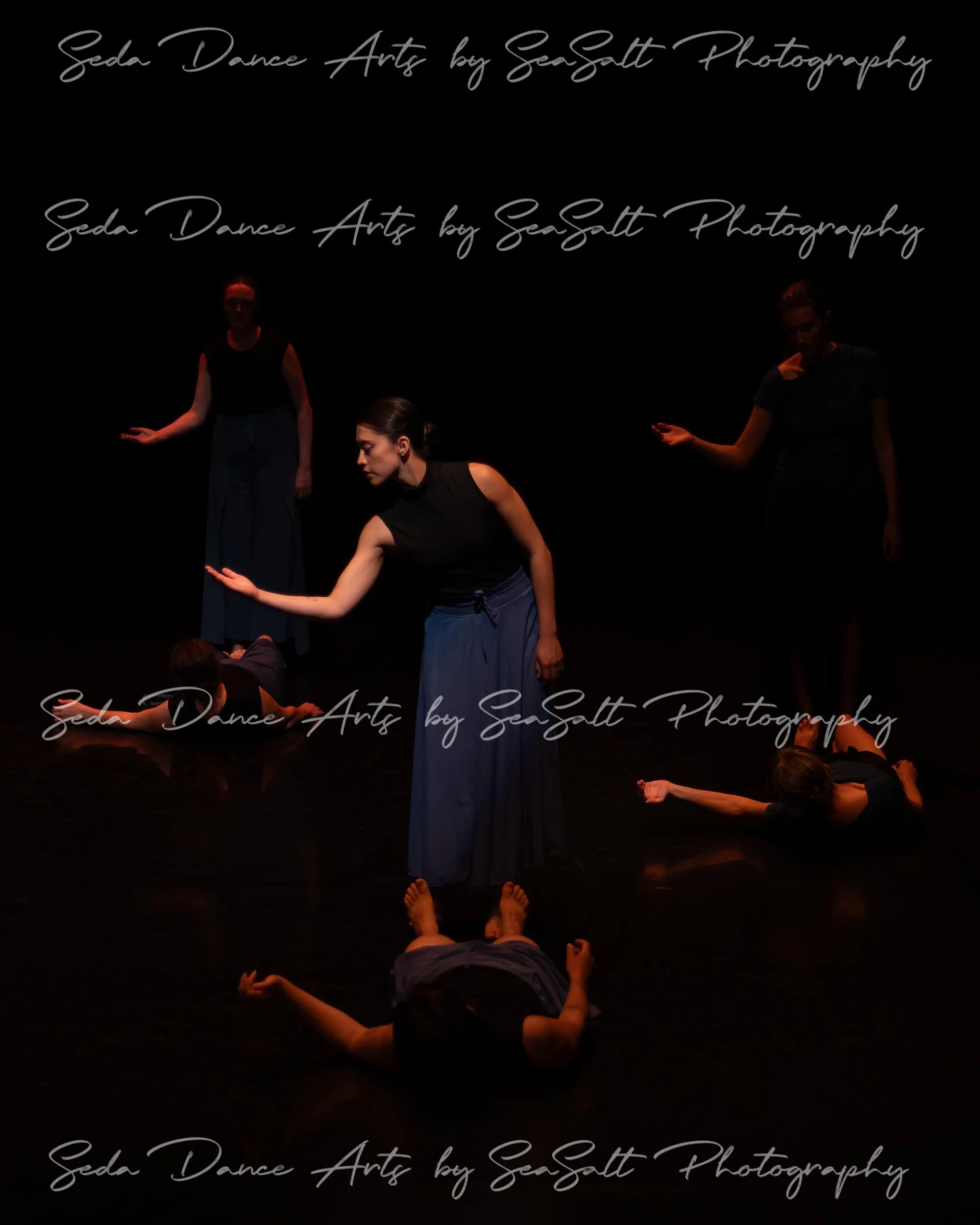 A Stranger Gleams-13