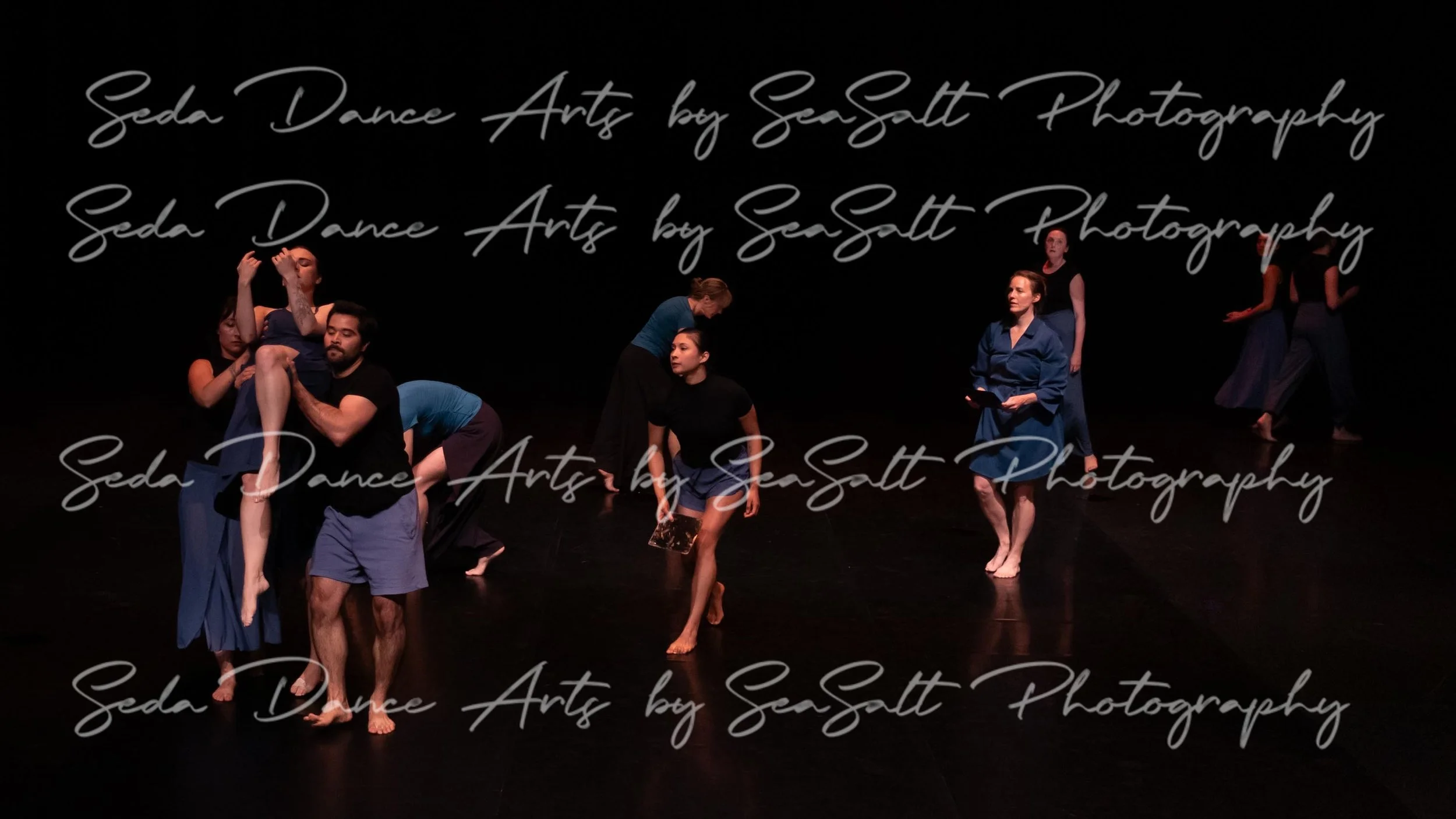 A Stranger Gleams-29