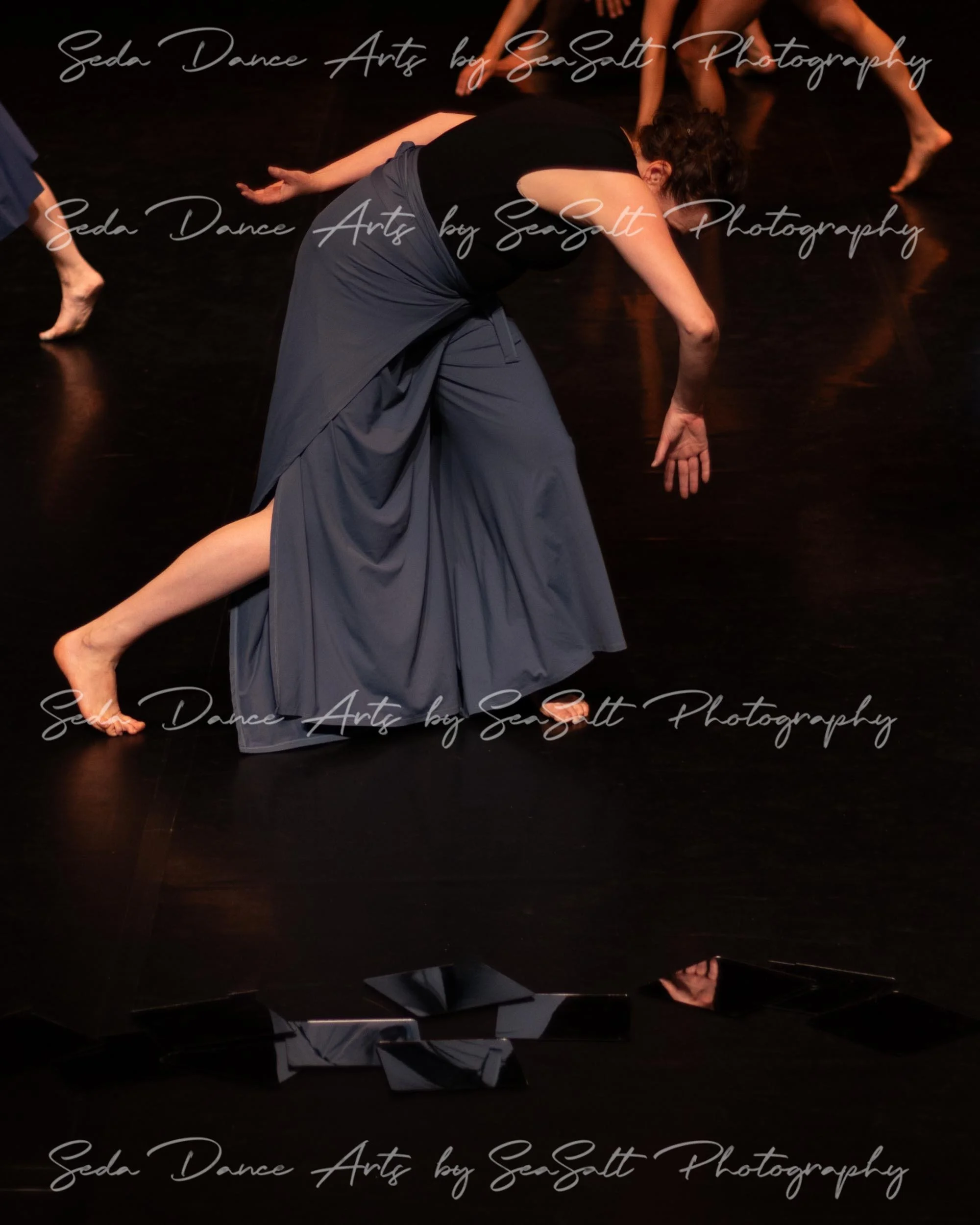 A Stranger Gleams-21