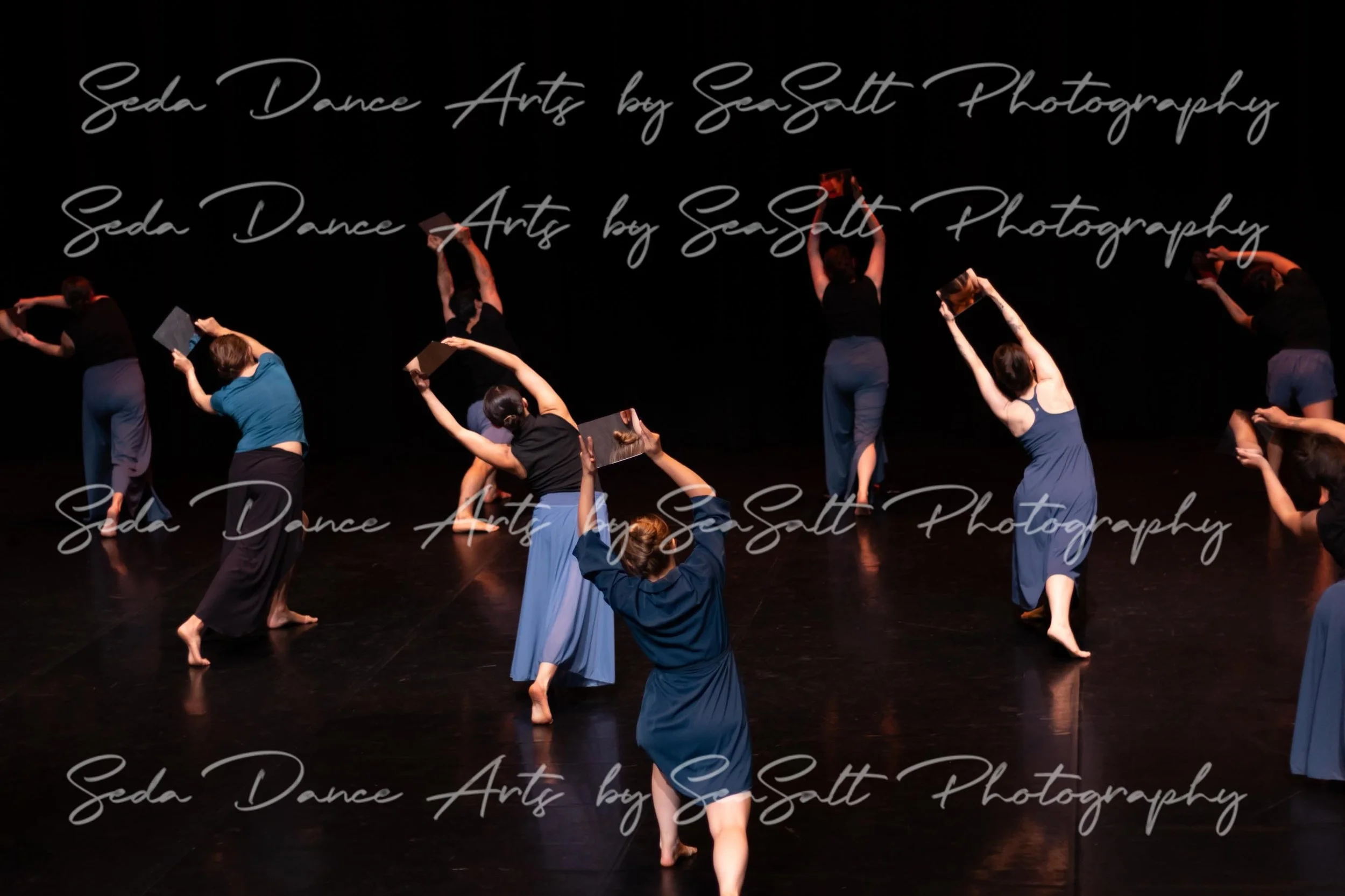 A Stranger Gleams-17