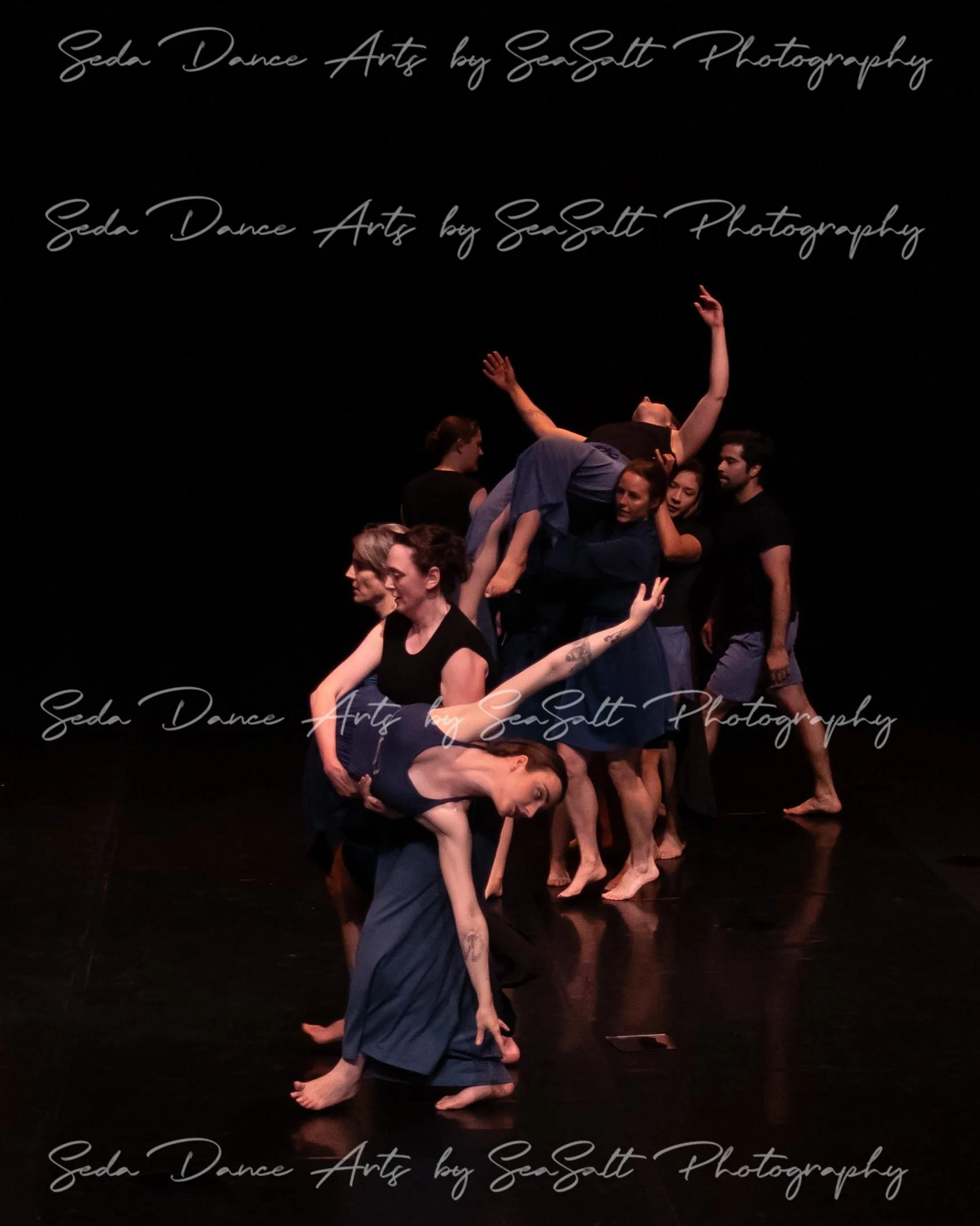 A Stranger Gleams-28