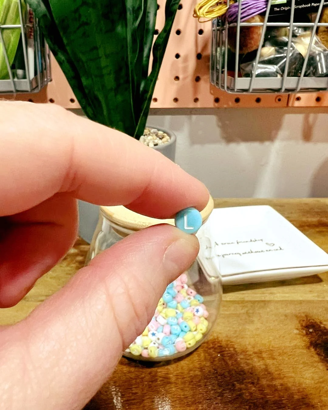 💙Happy Birthday Baby Boy L💙

This little one was eager to meet his parents and spend the Christmas holiday with them!

Labor began quietly in the early morning hours, followed by lots of movement, position changes, and time spent laboring in the tu