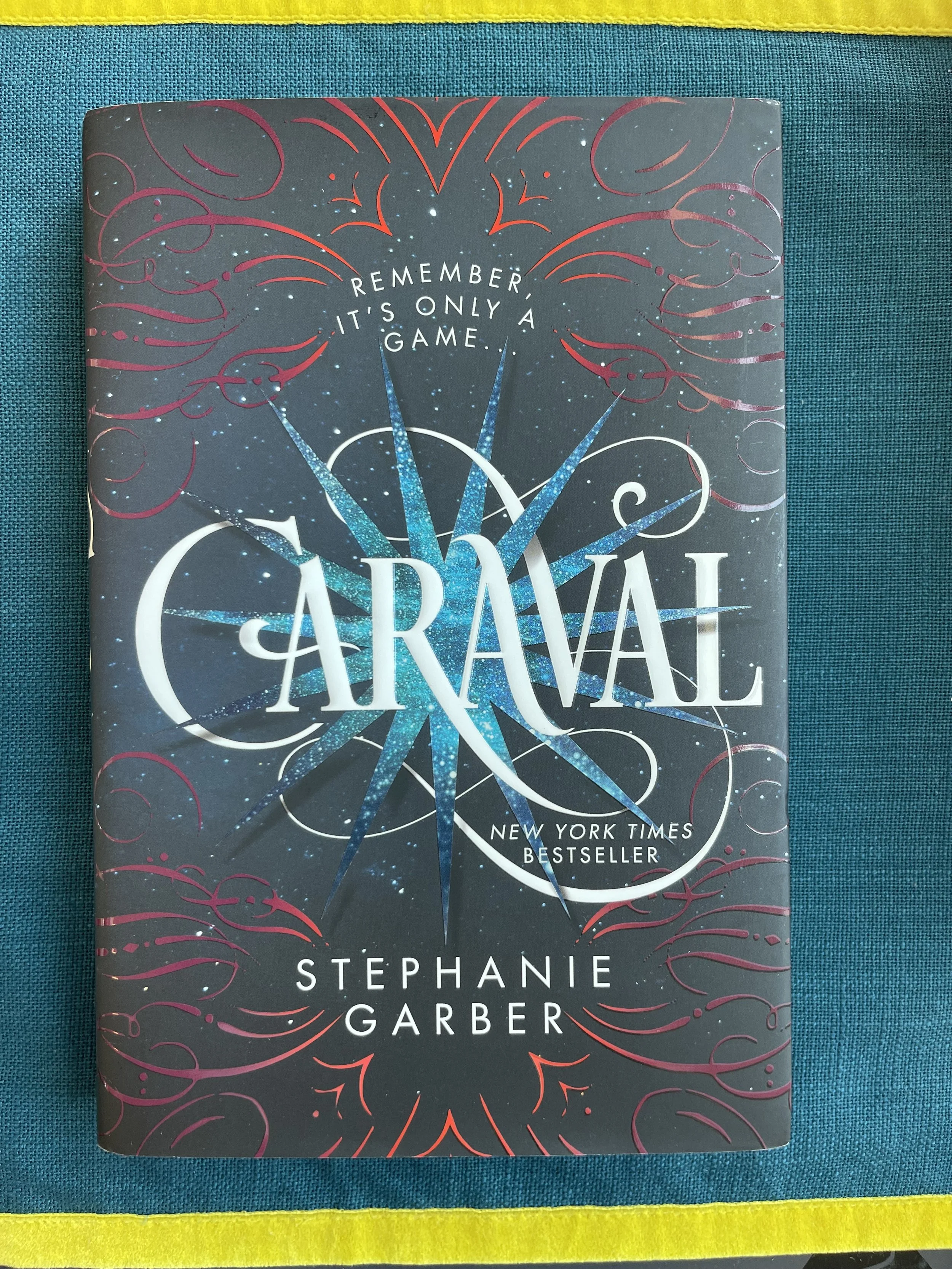 CARAVAL SERIES ステファニー・ガーバー著 Amazon.com: Caraval: Enter the magical and mesmerising world