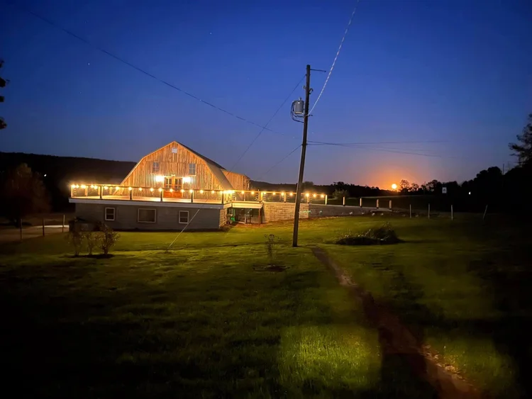 The Barn at River Run Wedding Venue (Newport, PA)