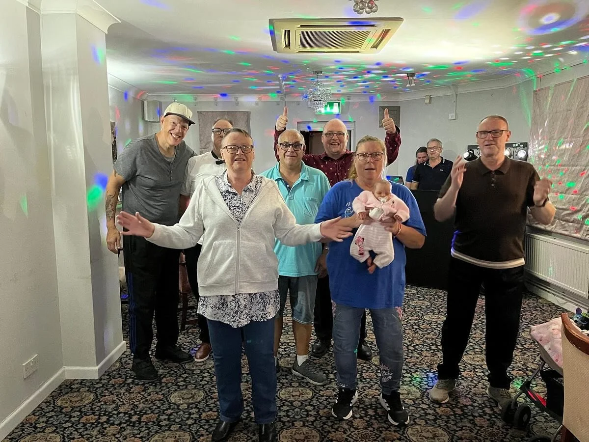 Disco dancing at the Con club 

#opendoor #opendoorswindon #swindon #swindoncharity #charity #learningdisability