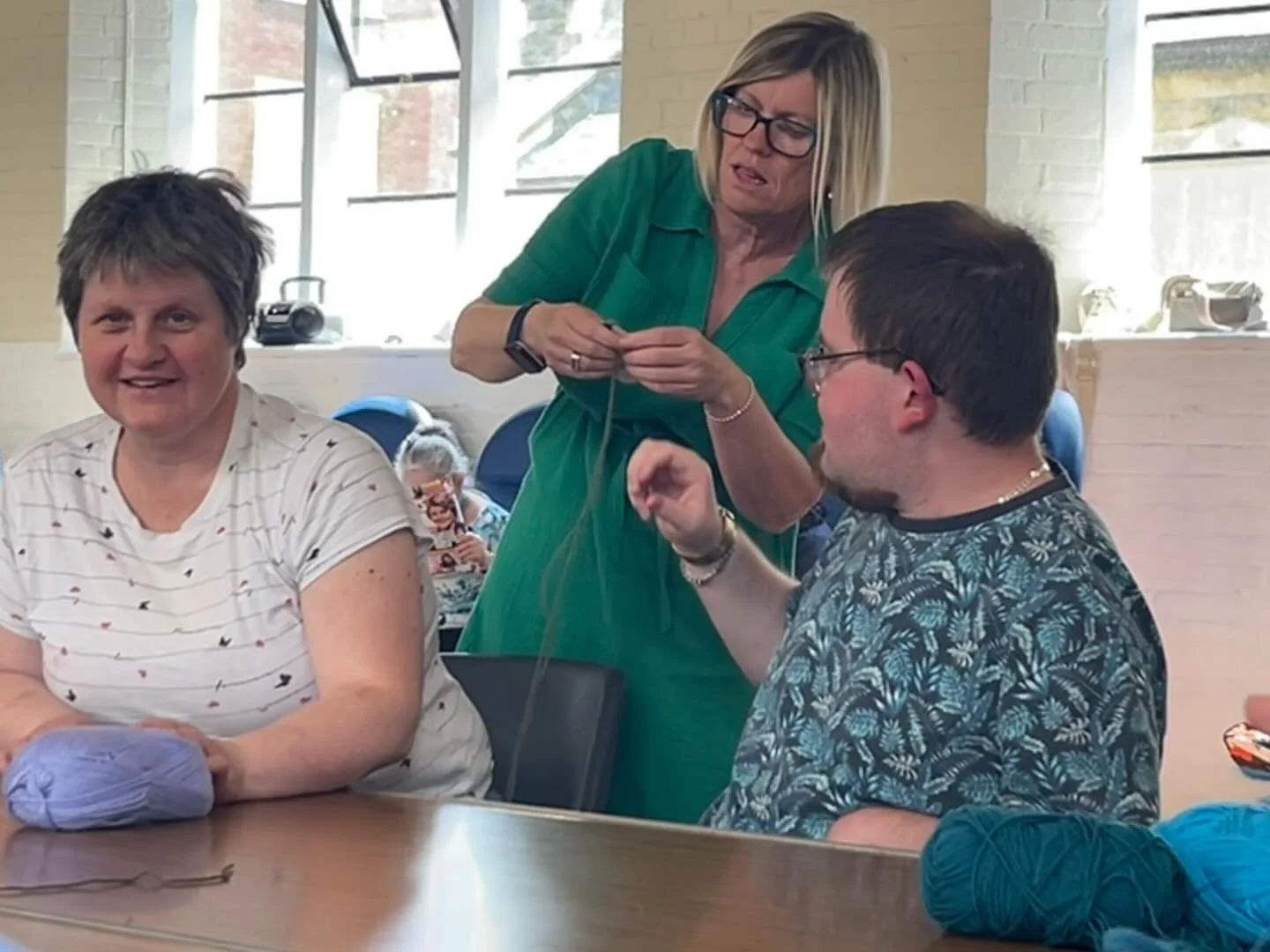 Making pompoms and playing botcha today! 🧶🏐

#opendoor #opendoorswindon #swindon #swindoncharity #charity #learningdisability #creative #artsandcrafts #sports #botcha