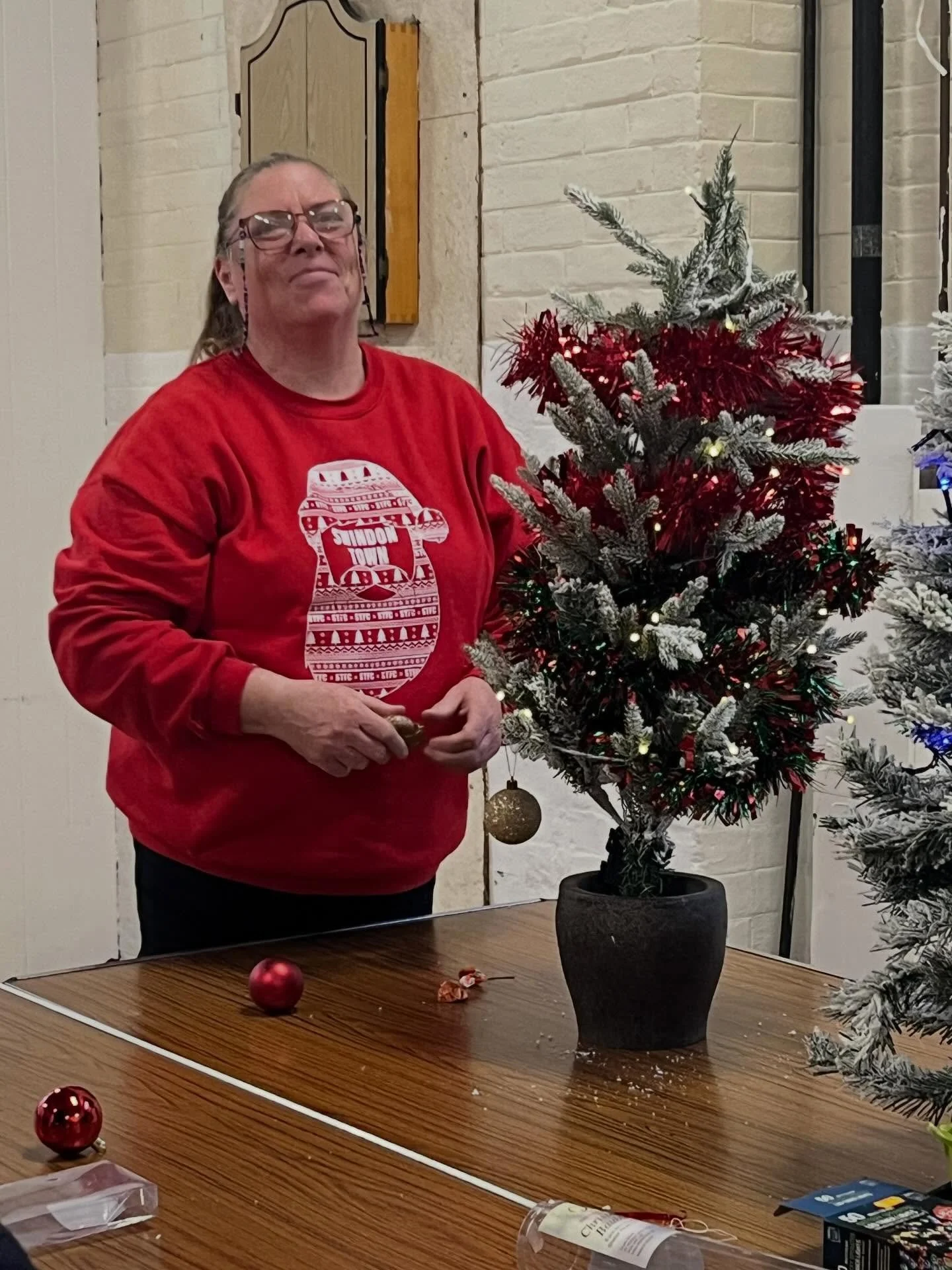 A lovely bit of Christmas tree decorating 🎄⭐️

#opendoor #opendoorswindon #swindon #swindoncharity #charity #learningdisabilities