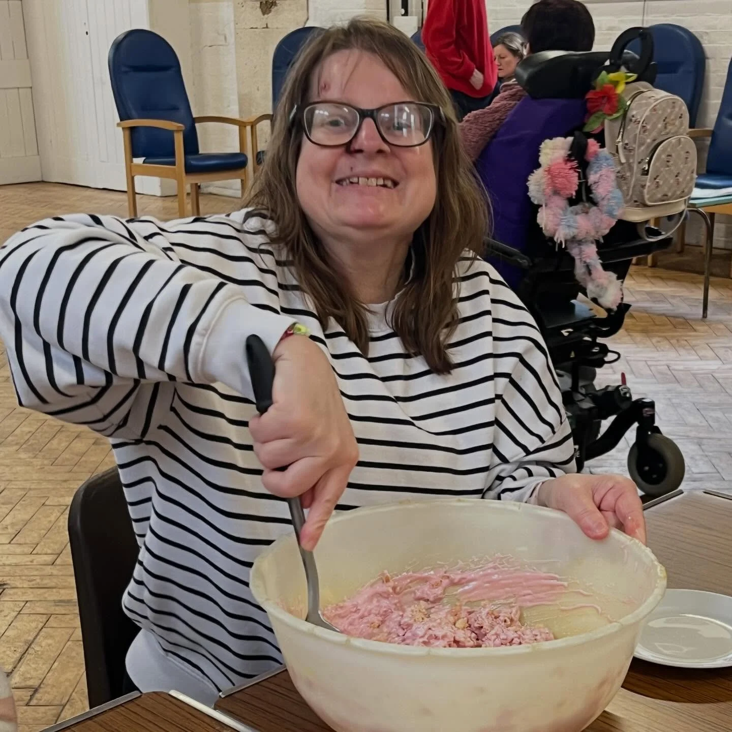We made some Rice Krispie cakes this afternoon!

#opendoor #opendoorswindon #sensory #swindoncharity #charity