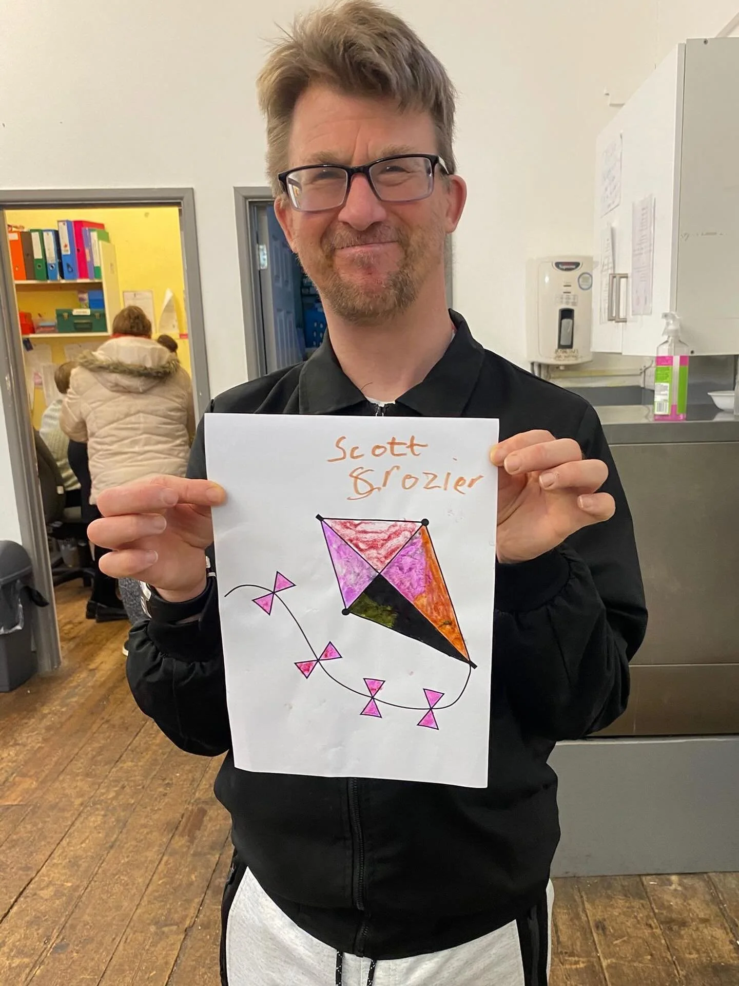 Well done to our winners for #internationalkiteday this week, Scott &amp; Angie! 🪁🎉

#opendoor #opendoorswindon #swindoncharity #swindon