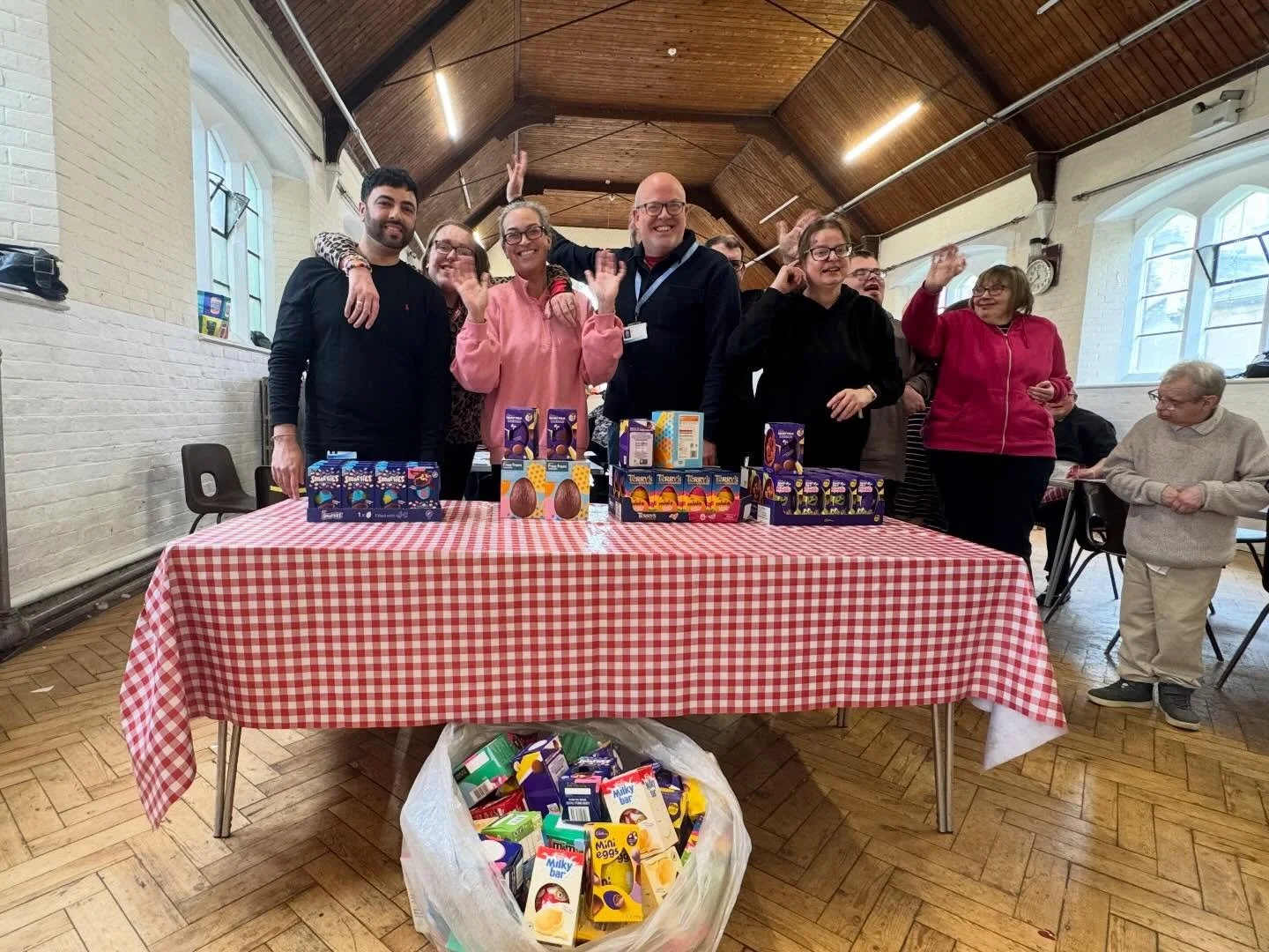 An Easter egg drop off from @_zctrust 🐣📦

Thank you very much! 🚪✅

#opendoor #opendoorswindon #easter #swindoncharity #charity