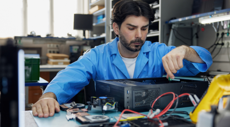 Developing Leadership in Technical and Scientific Teams: Making Programmes Stick