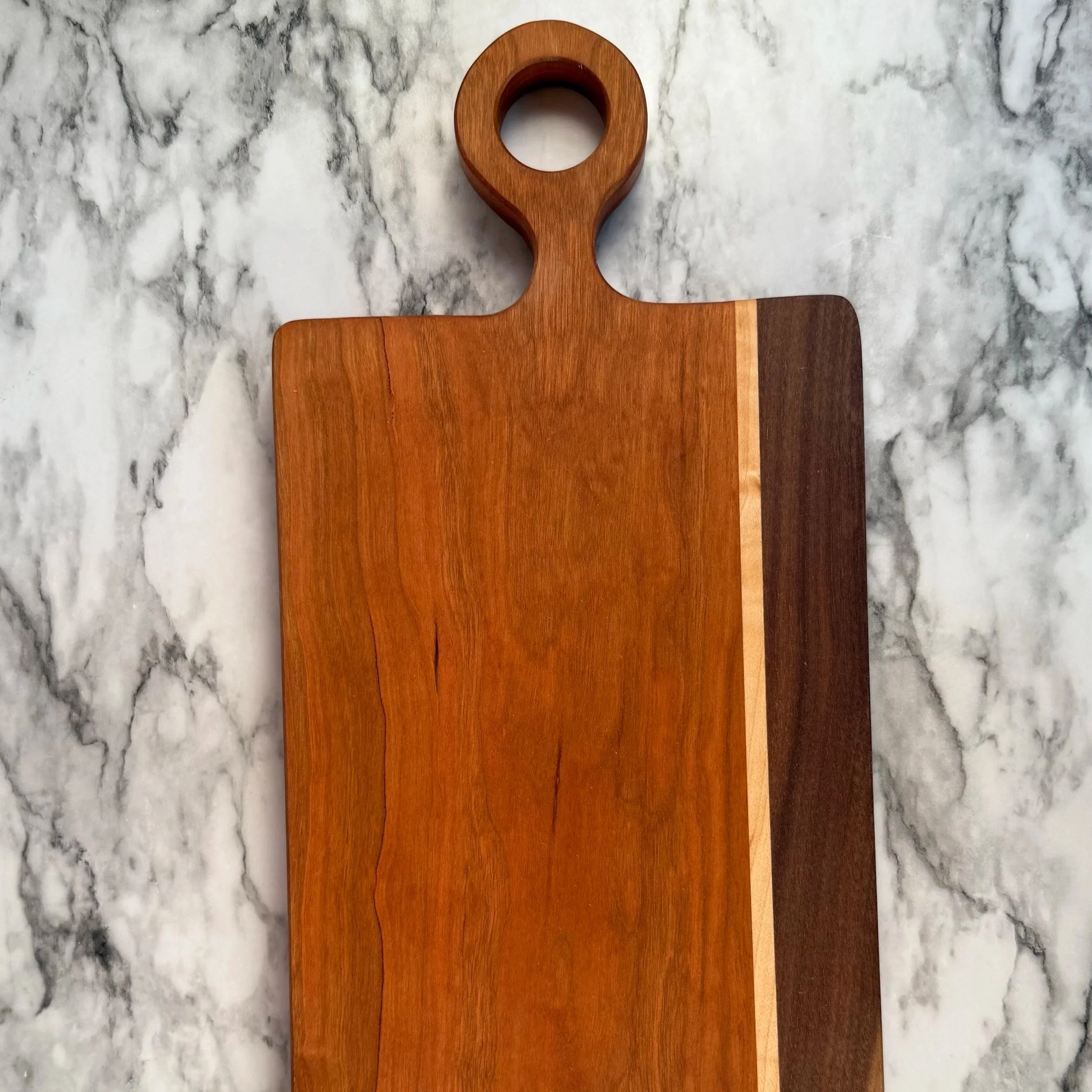 RECTANGLE BOARD WITH CIRCLE HANDLE