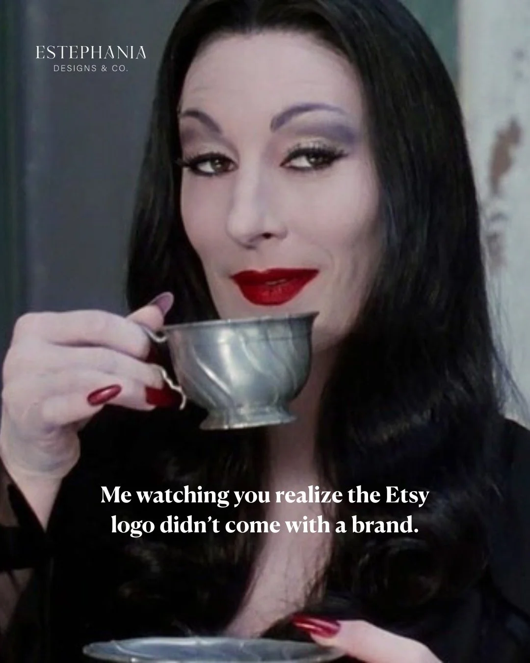 A little Halloween humor... &iexcl;&Aacute;nimo, mi gente! 😆 

#halloweenmemes #designhumor🤣 #morticiaaddams