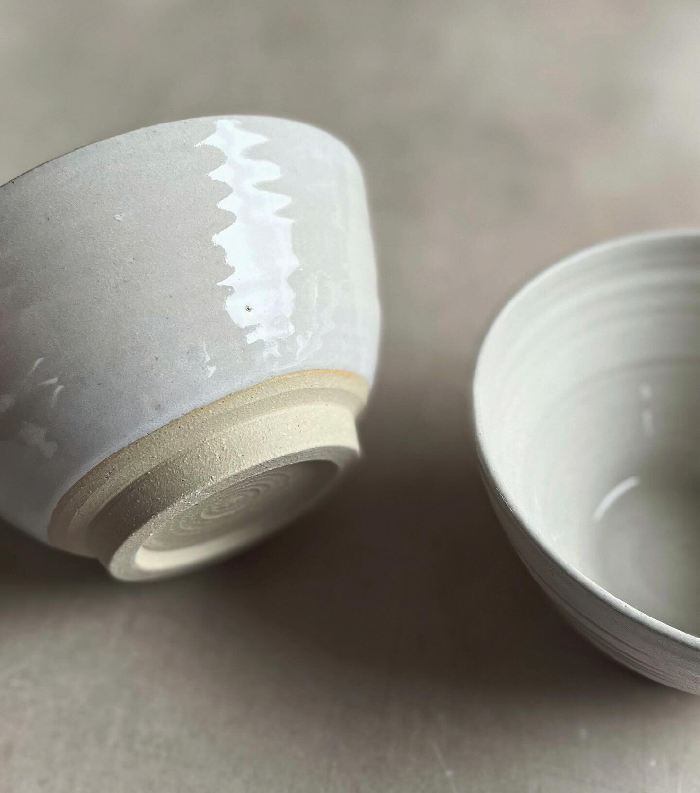 Deep footed noodle bowls made with a clay blend of stoneware x crank clay. Great for all your broth dreams or ambitious cereal endeavours. Glazed in a really lovely glossy white.

Just two more hours before my first web-shop launch of the year 🌟 I&r