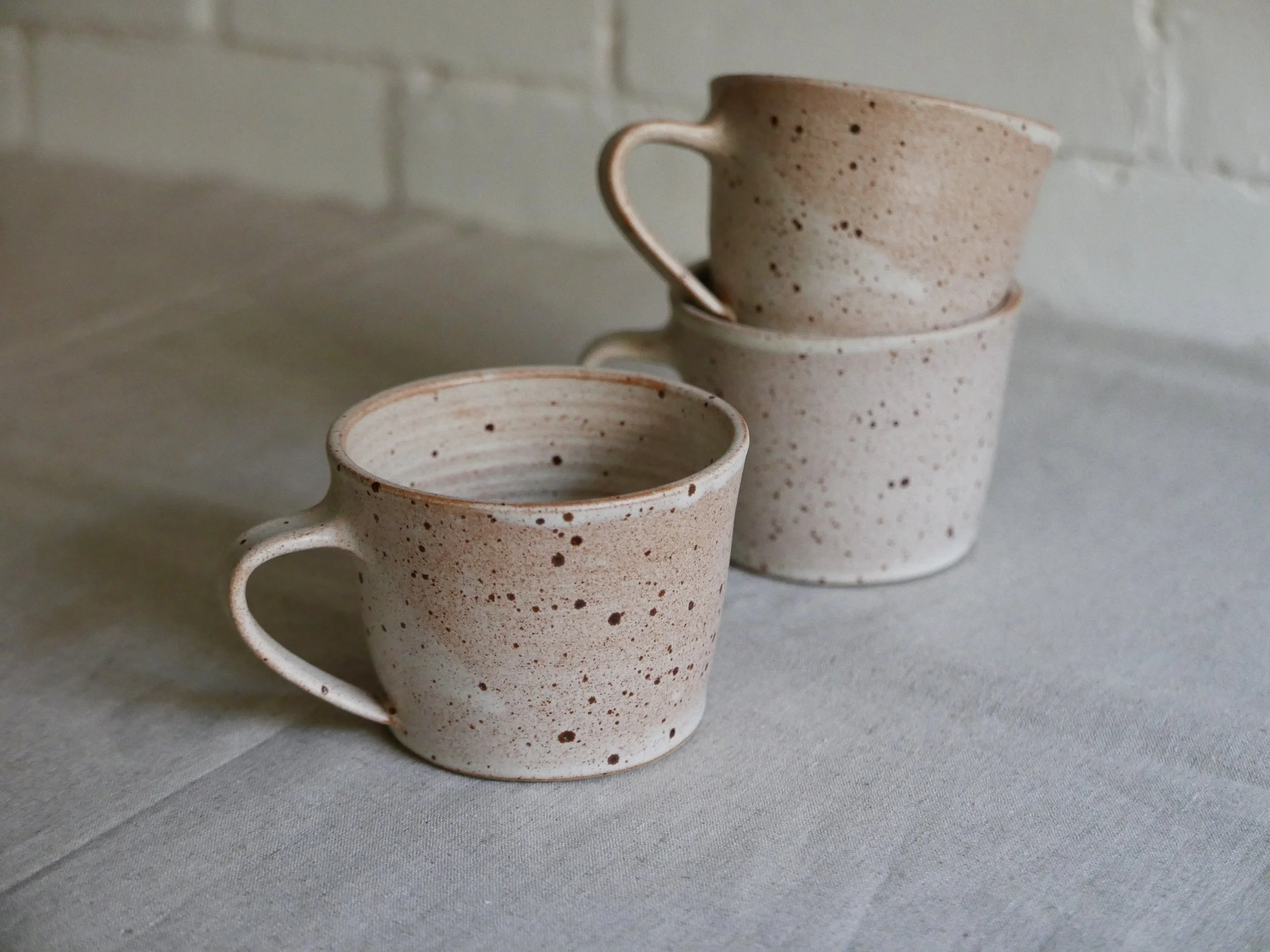 Wide Mug - Rusty White