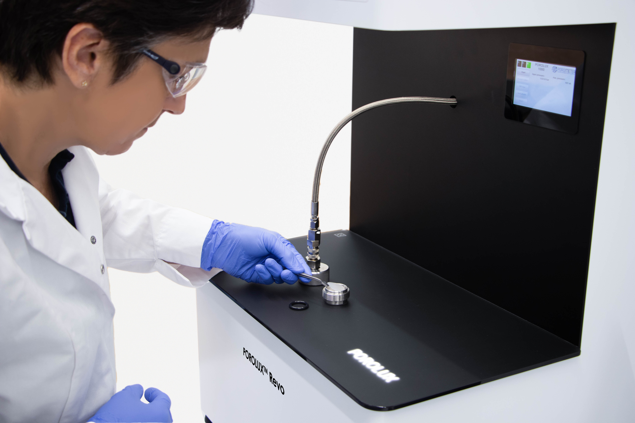 Porosity Ruler Porometer - pore size distribution and capillary flow porometry measurement