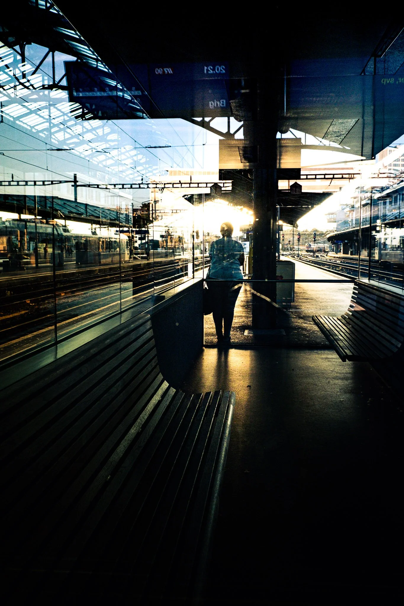 Gare Cff train street photo luthor-3.jpg