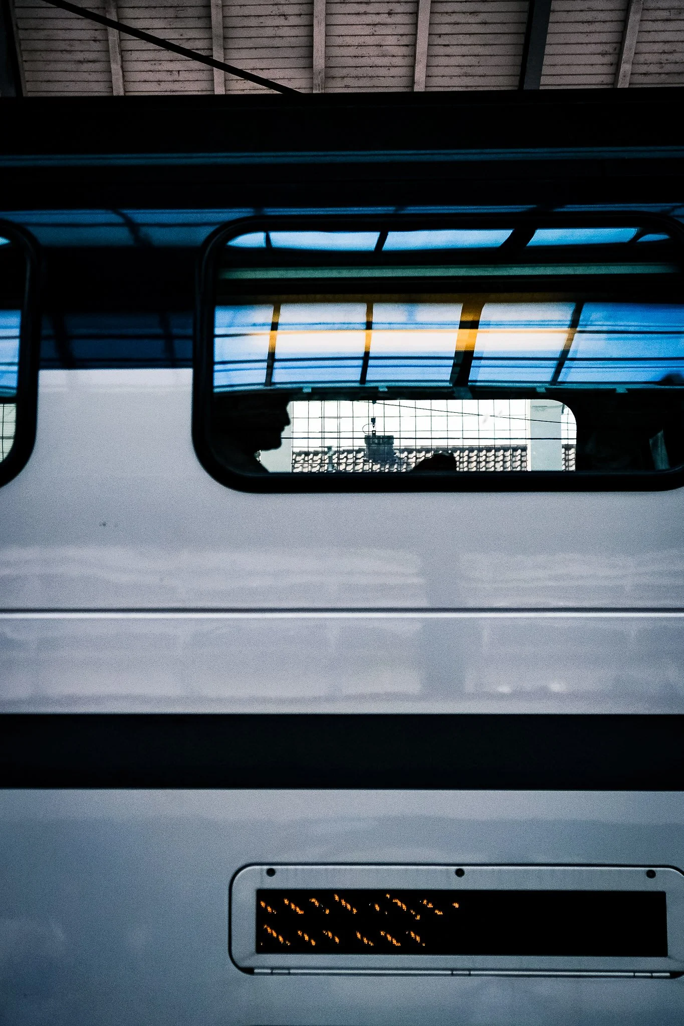 Gare Cff train street photo luthor-32.jpg