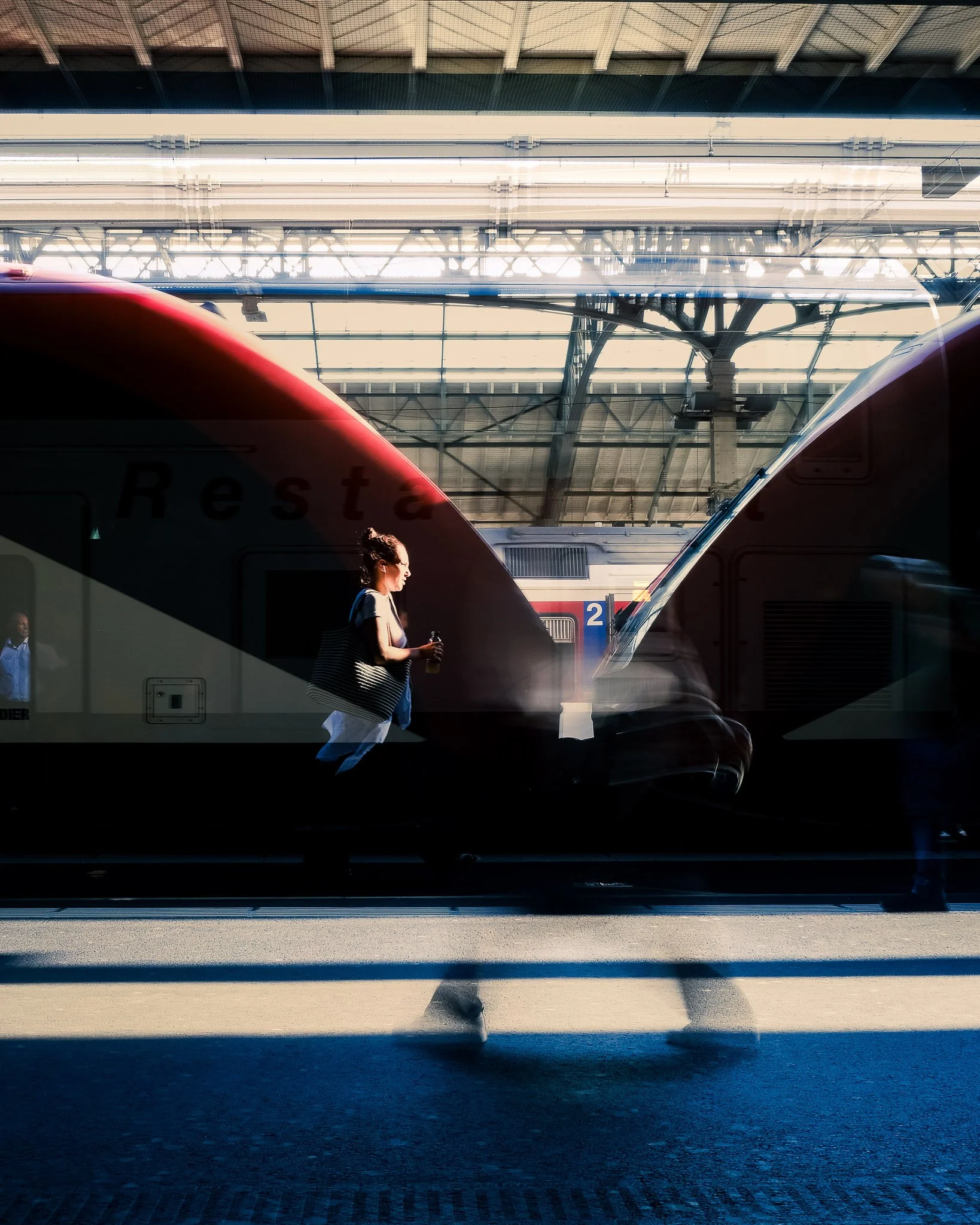 Gare Cff train street photo luthor-15.jpg