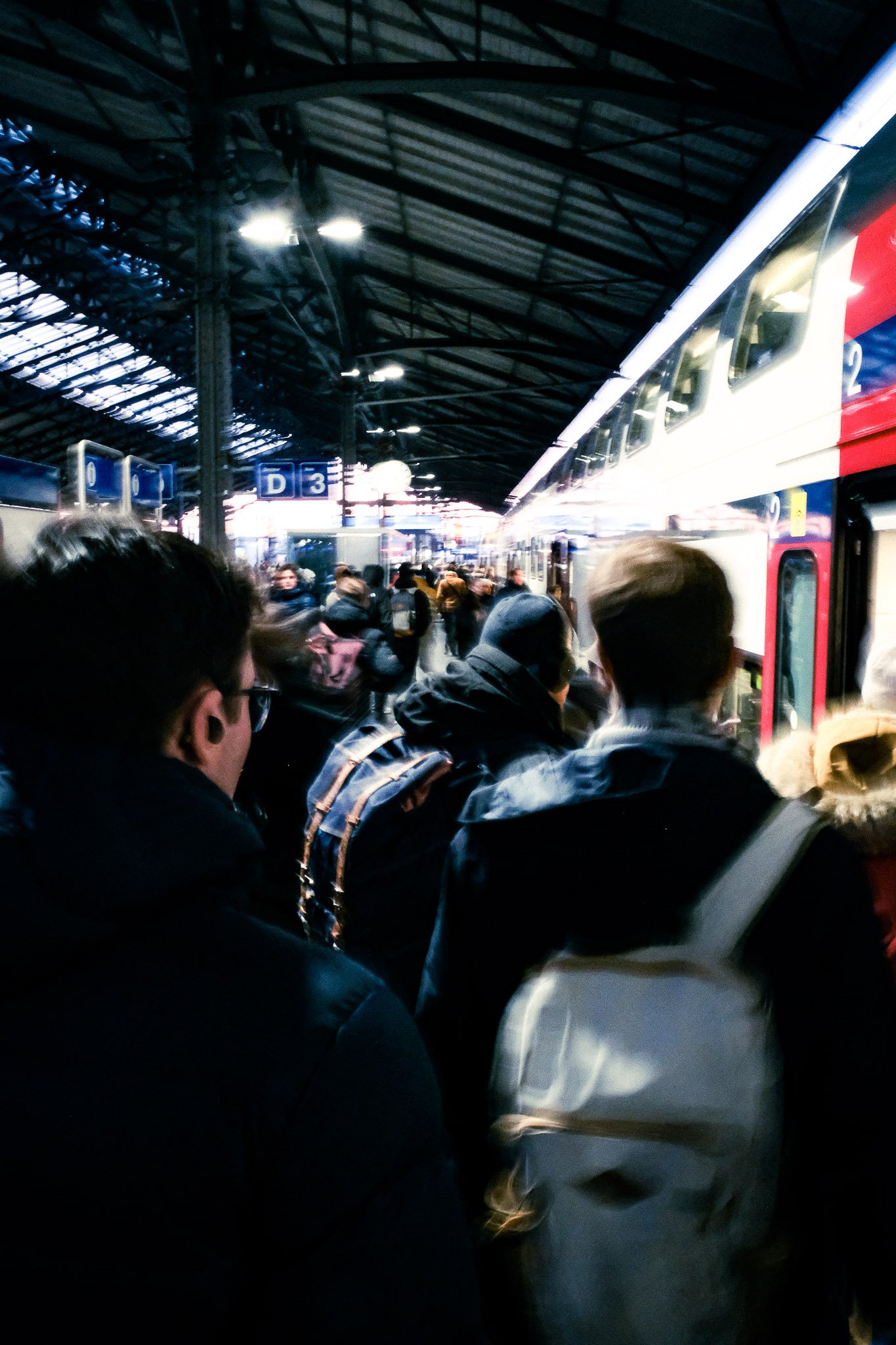 Gare Cff train street photo luthor-17.jpg