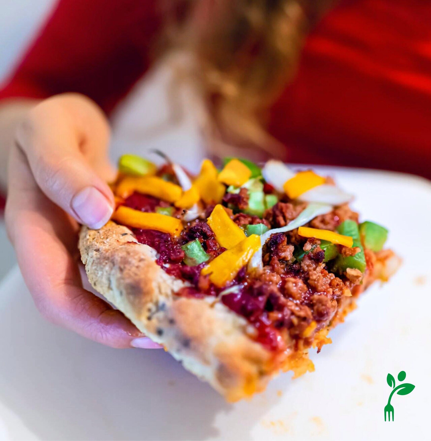 🍕 Pizza night just got better with Plantasia Meat Crumbles. Top your pizza with plant-based goodness and savor every slice. 

#PlantBasedPizzatoppings #MeatlessMagic