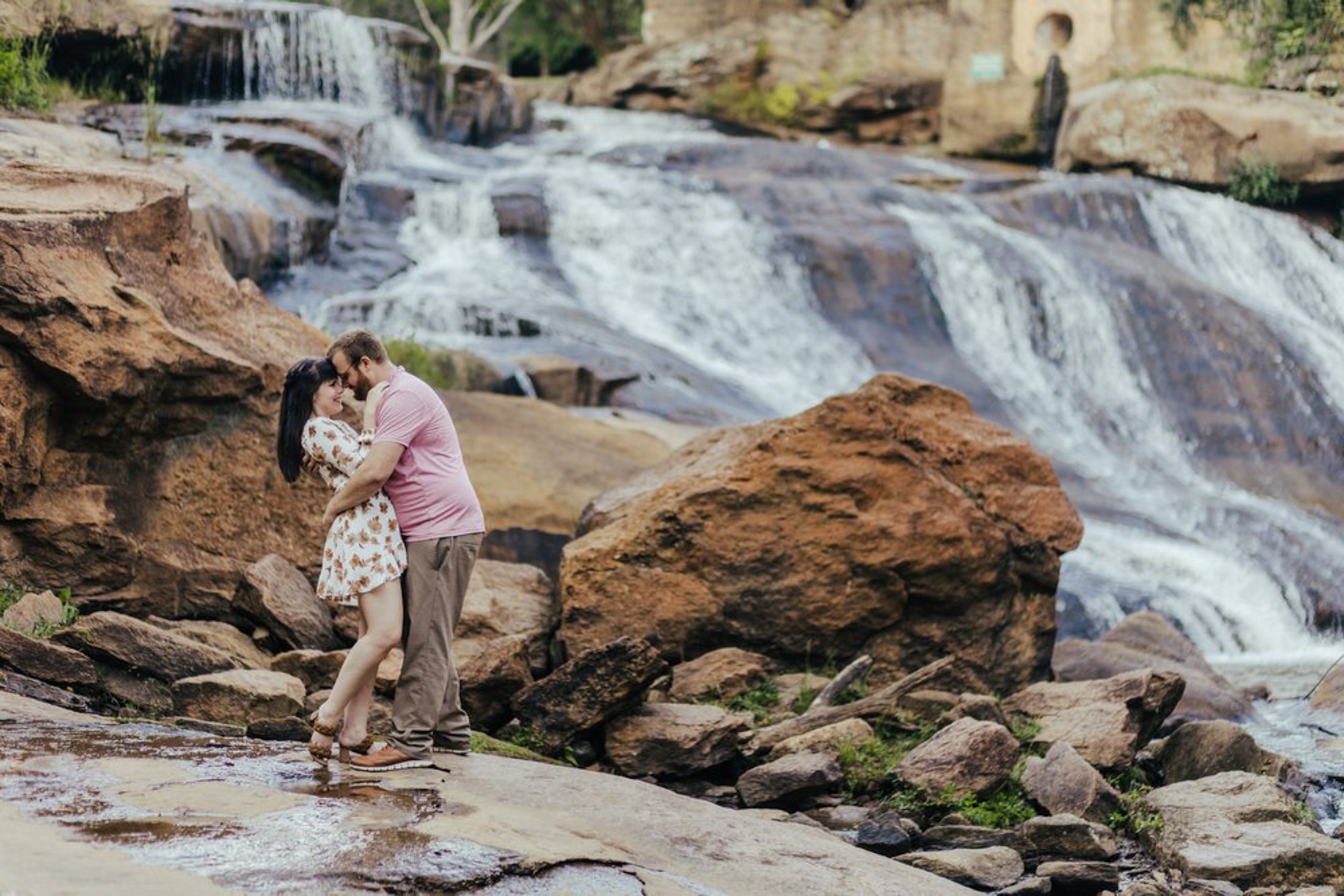 5 of the best places to take engagment photos in Greenville, SC | Falls Park-11.jpg