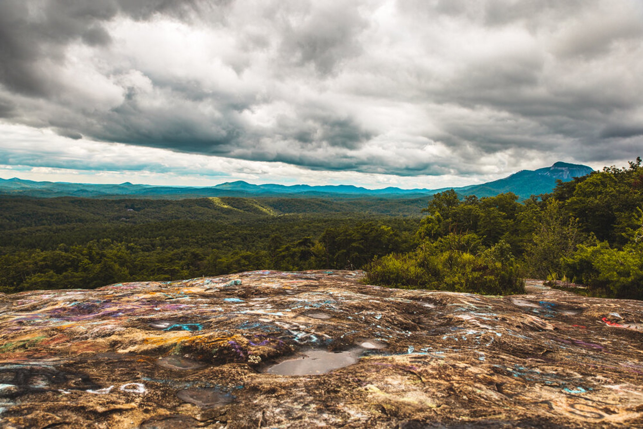 5 of the best places to take engagment photos in Greenville, SC | Bald Rock Hertiage Preserve-11.jpg