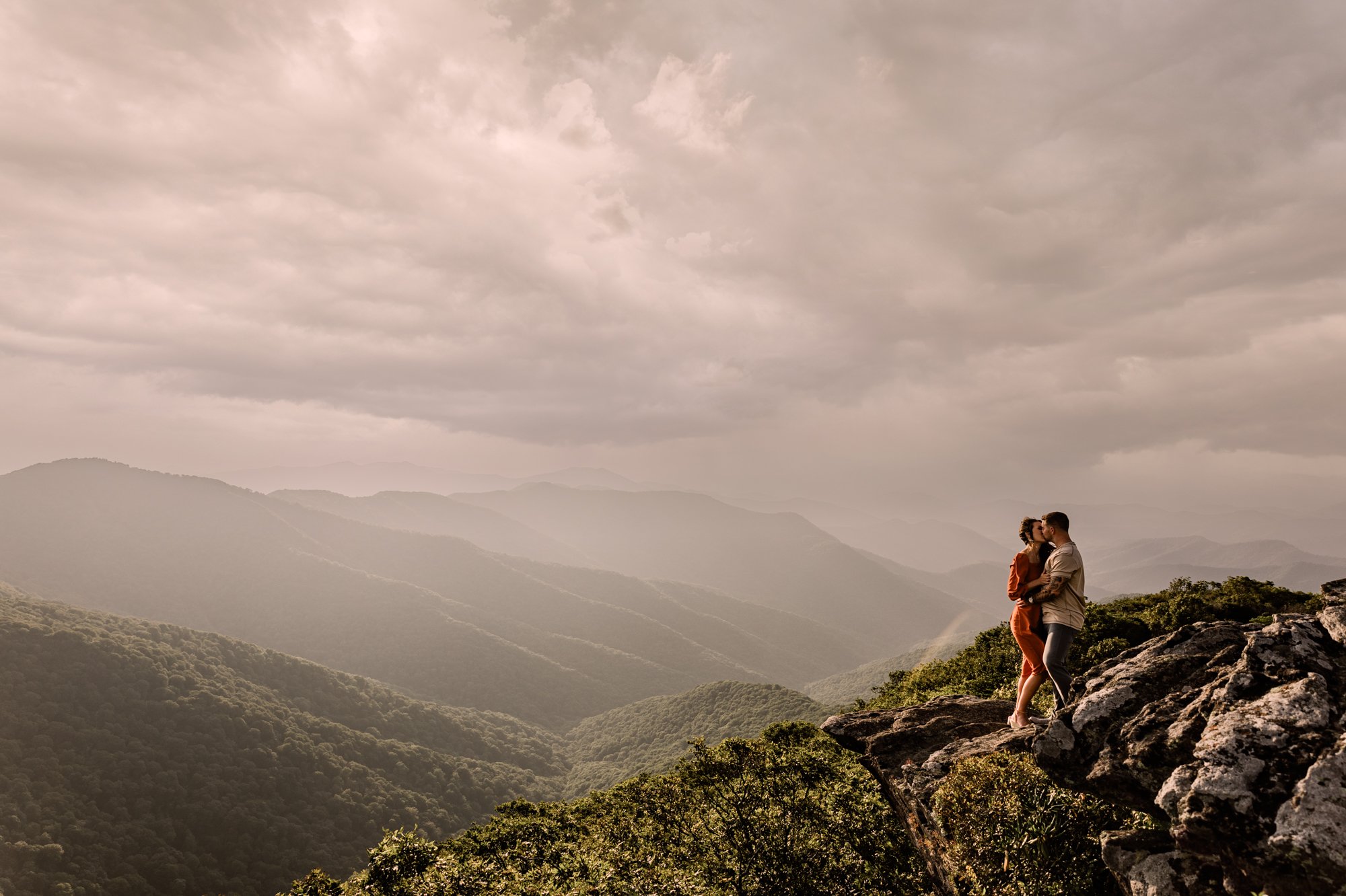 craggy gardens engagement session-14.jpg