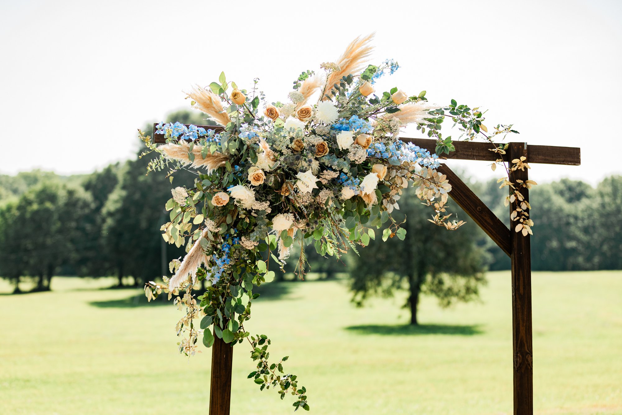 the ultimate guide to south carolina weddings - florals-12.jpg