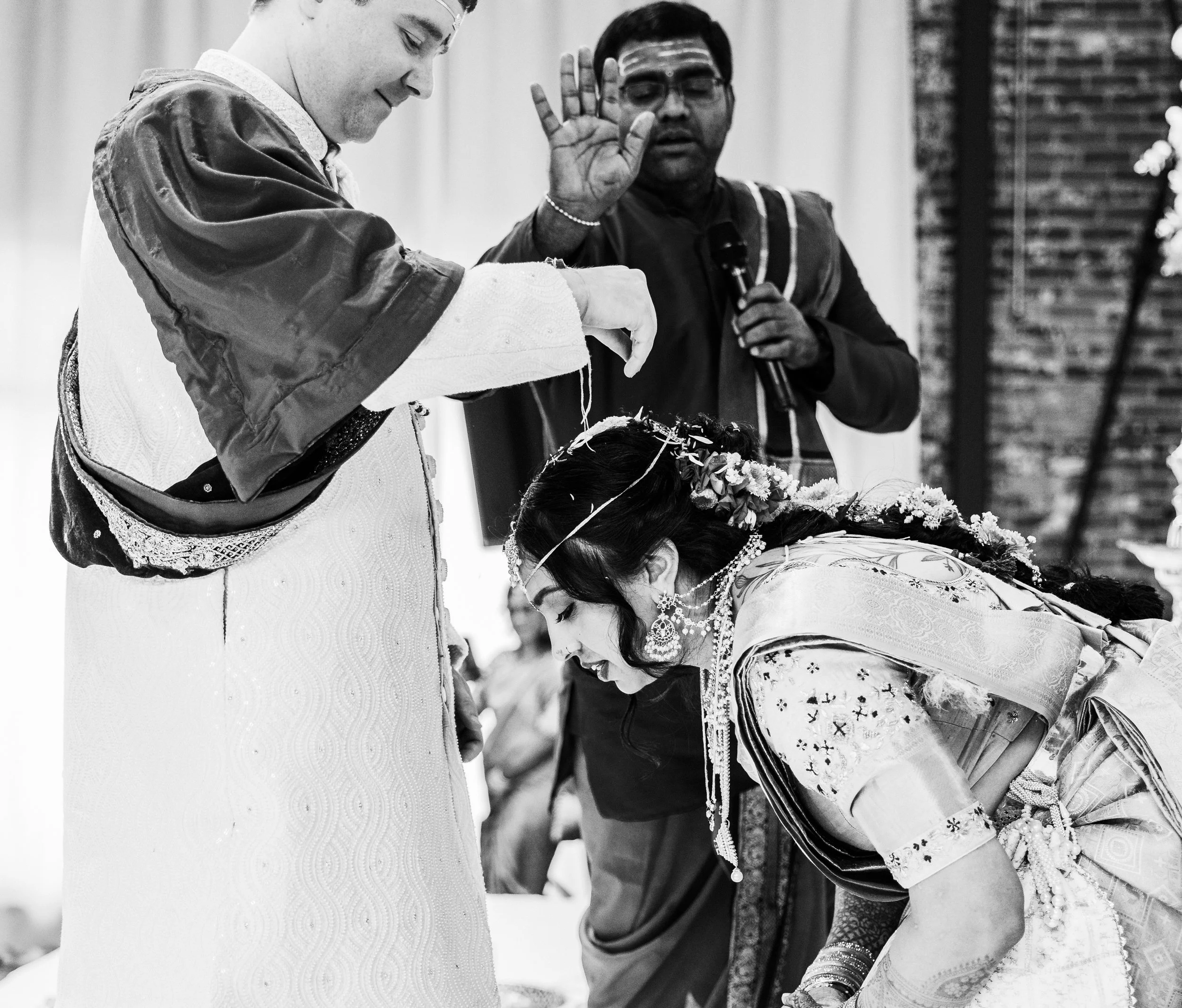 mangalya-dharanam-mangalsutra-ceremony-indian-wedding-sc.jpg